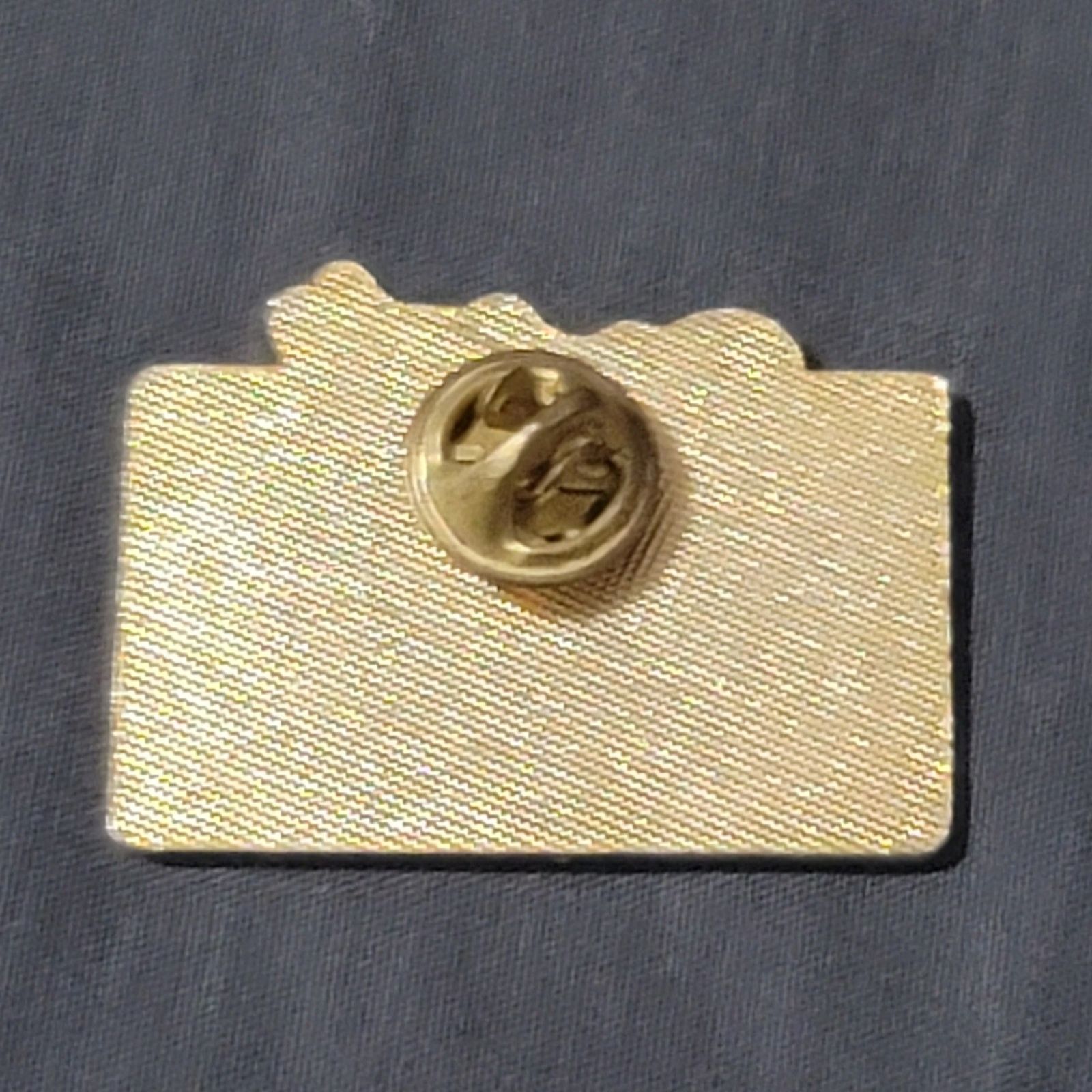 The Unbranded Brand Vtg '89 Binion's Mint 400 Nissan HDRA Walt Lott Memorial Pin Size ONE SIZE - 2 Thumbnail