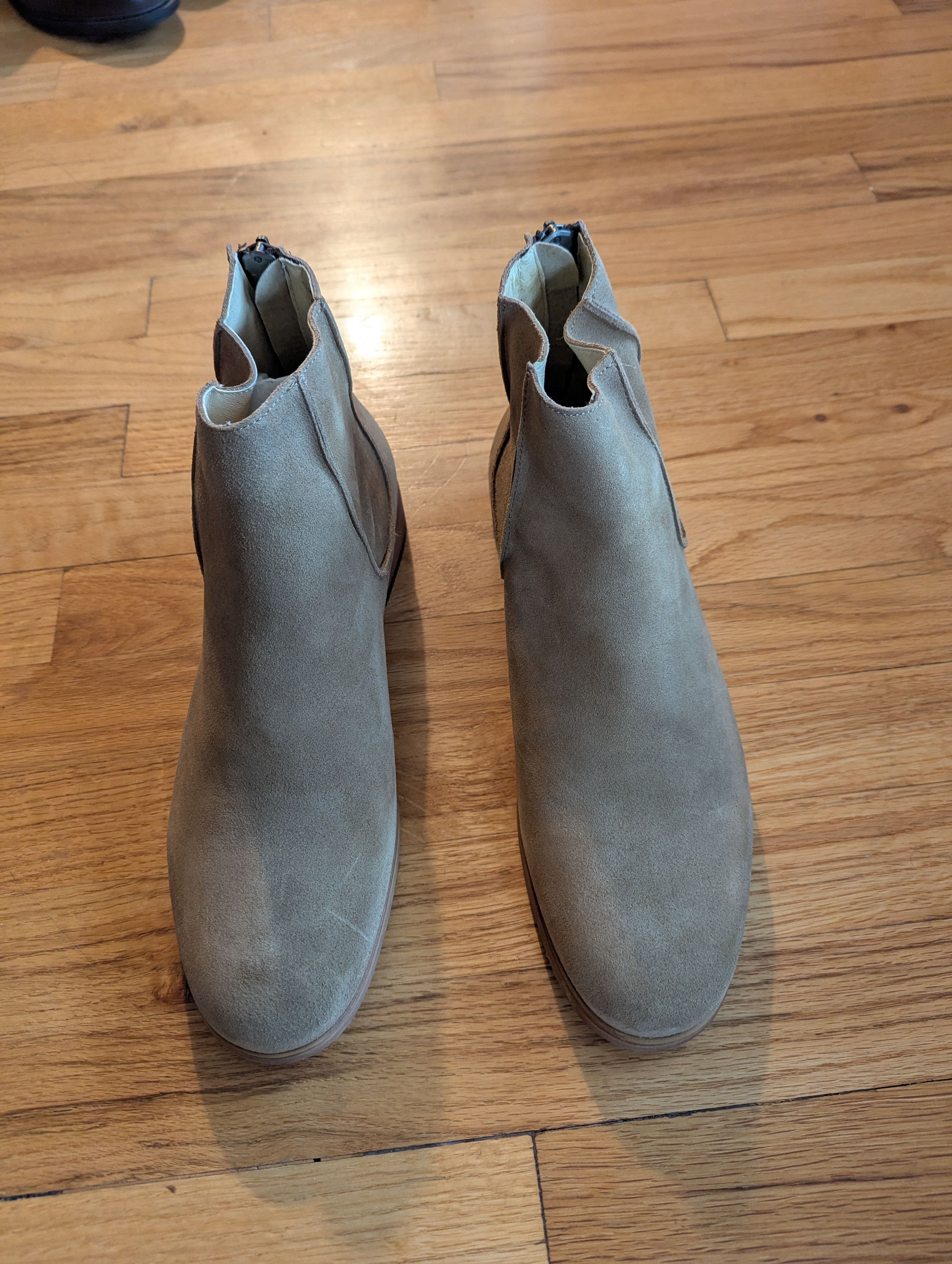 Brand New Chelsea Boots
