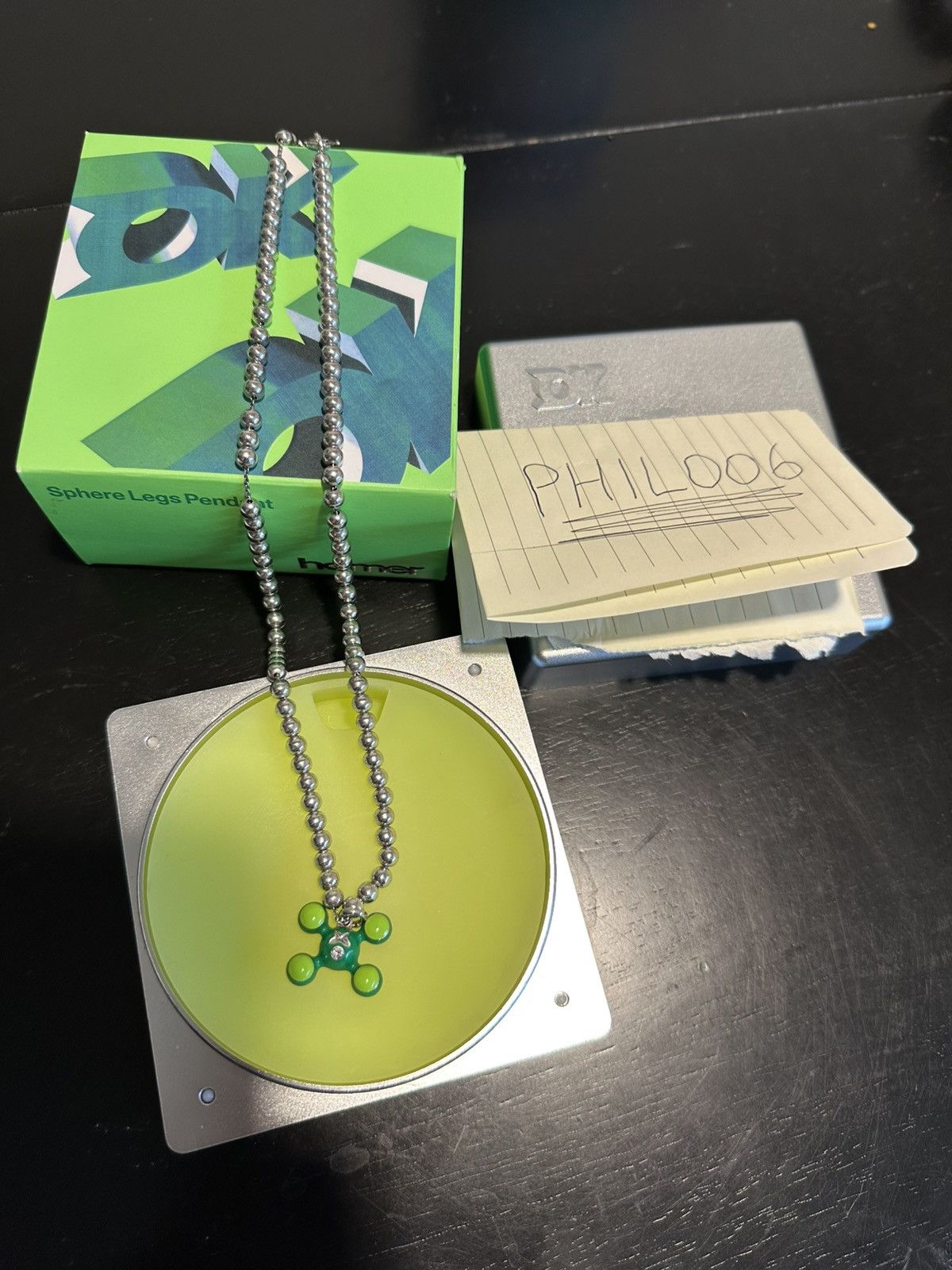 HOMER FRANK OCEAN Sphere Legs R FRANK OCEAN Sphere Legs ネックレス