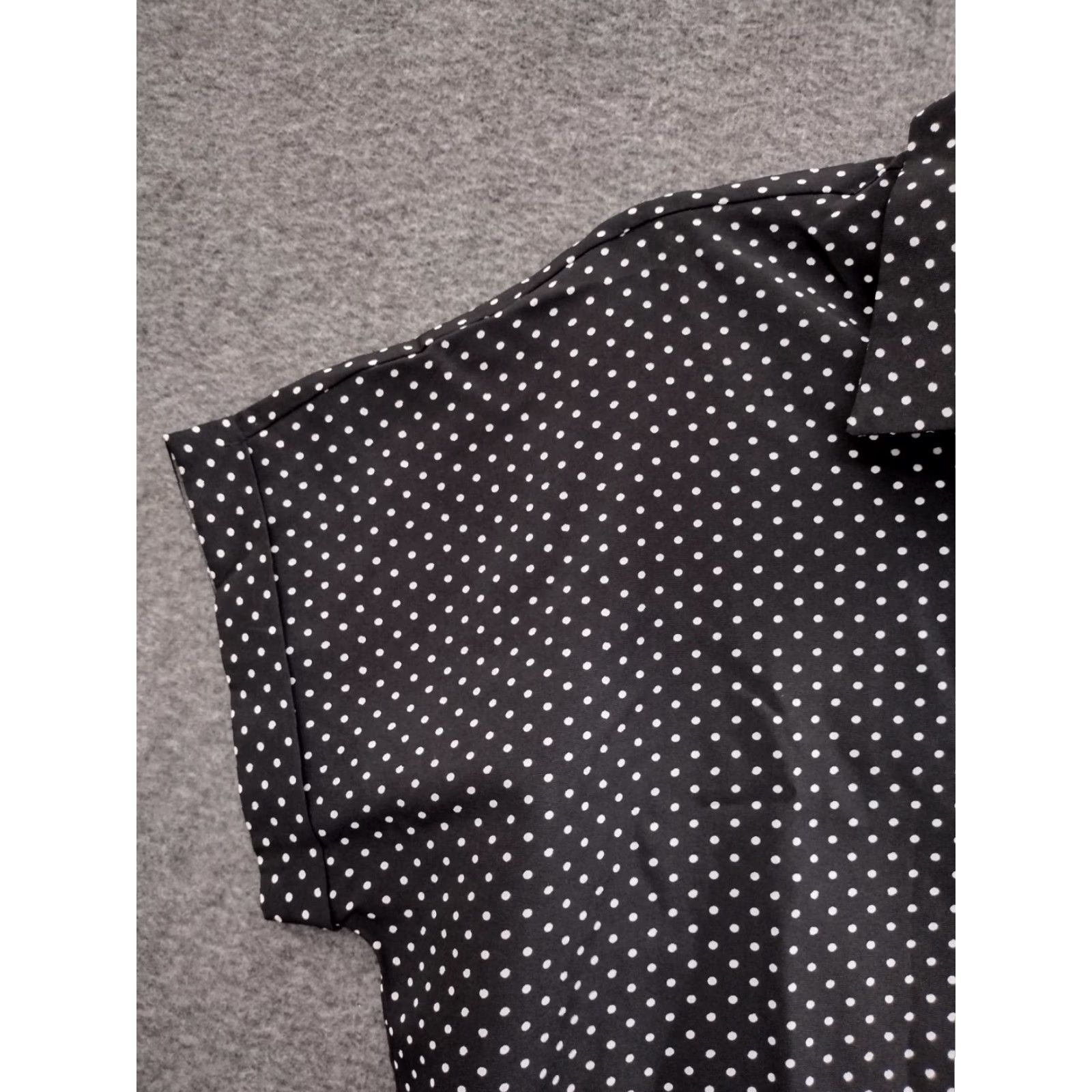 Shein Shein Women’s Button Up Blouse Shirt Poka Dot Black/White Size M Size M / US 6-8 / IT 42-44 - 7 Thumbnail