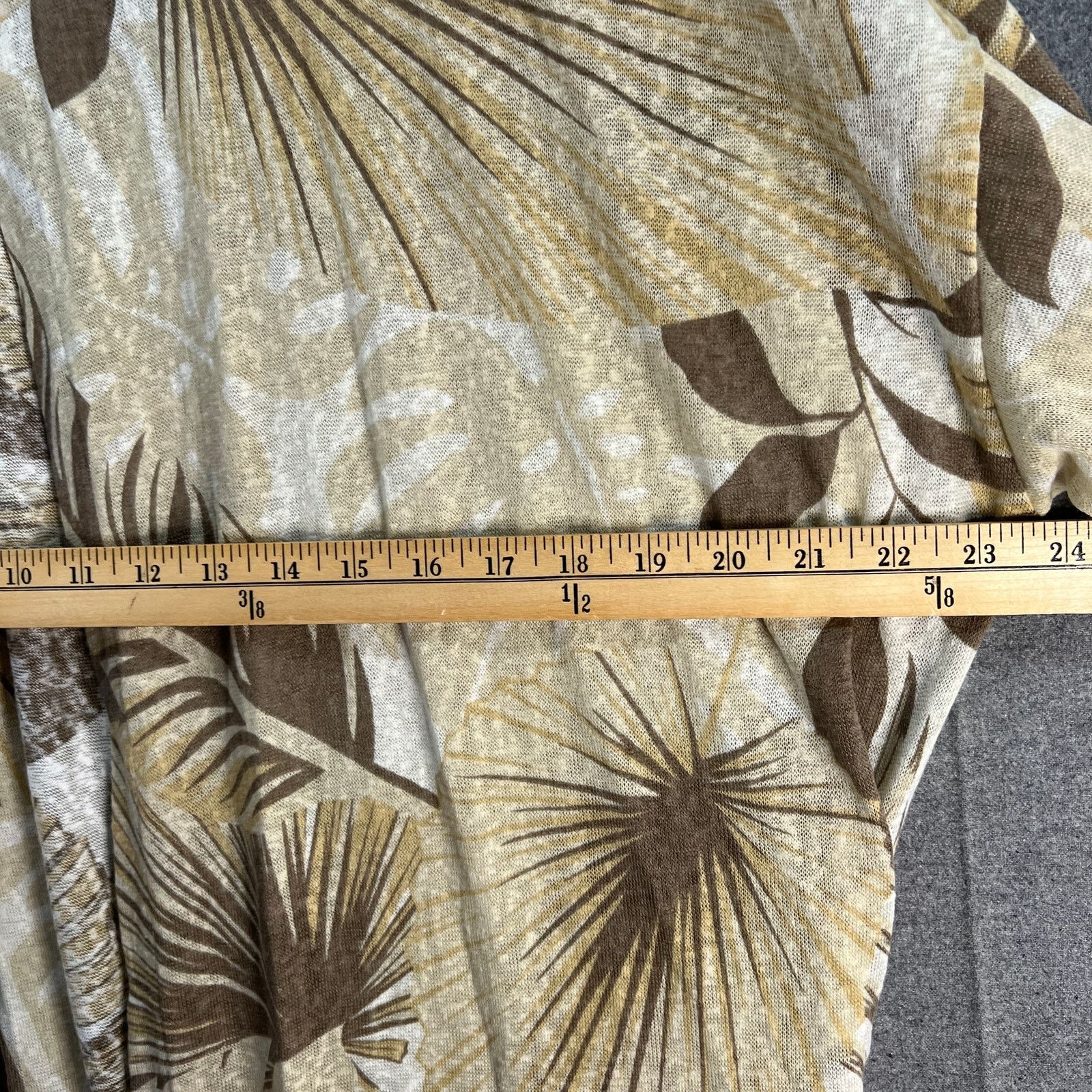 Other Girl With Curves Knit Palm Cardigan Neutral Palm Size 1X Size XL / US 12-14 / IT 48-50 - 10 Thumbnail