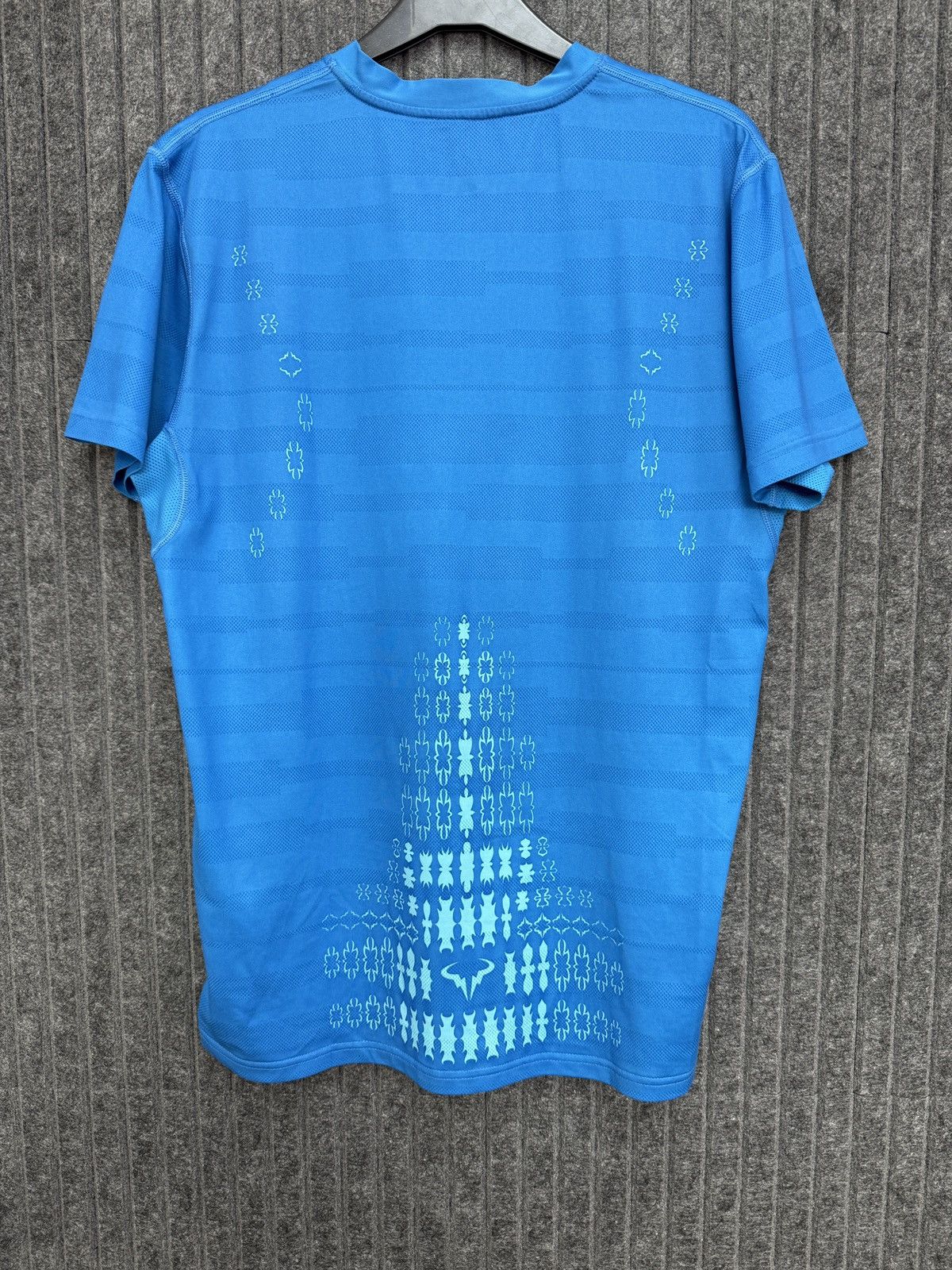 Nike Roland Garros 2011 ATP Tour Rafael Nadal Nike tennis shirt Size US M / EU 48-50 / 2 - 11 Thumbnail