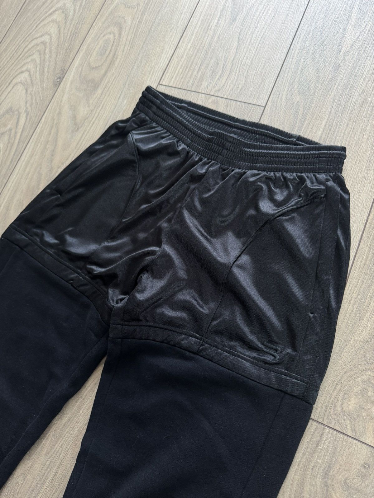 Balenciaga Balenciaga Winter 20 Hybrid Black Track Pants Joggers Luxury Size US 29 - 3 Thumbnail