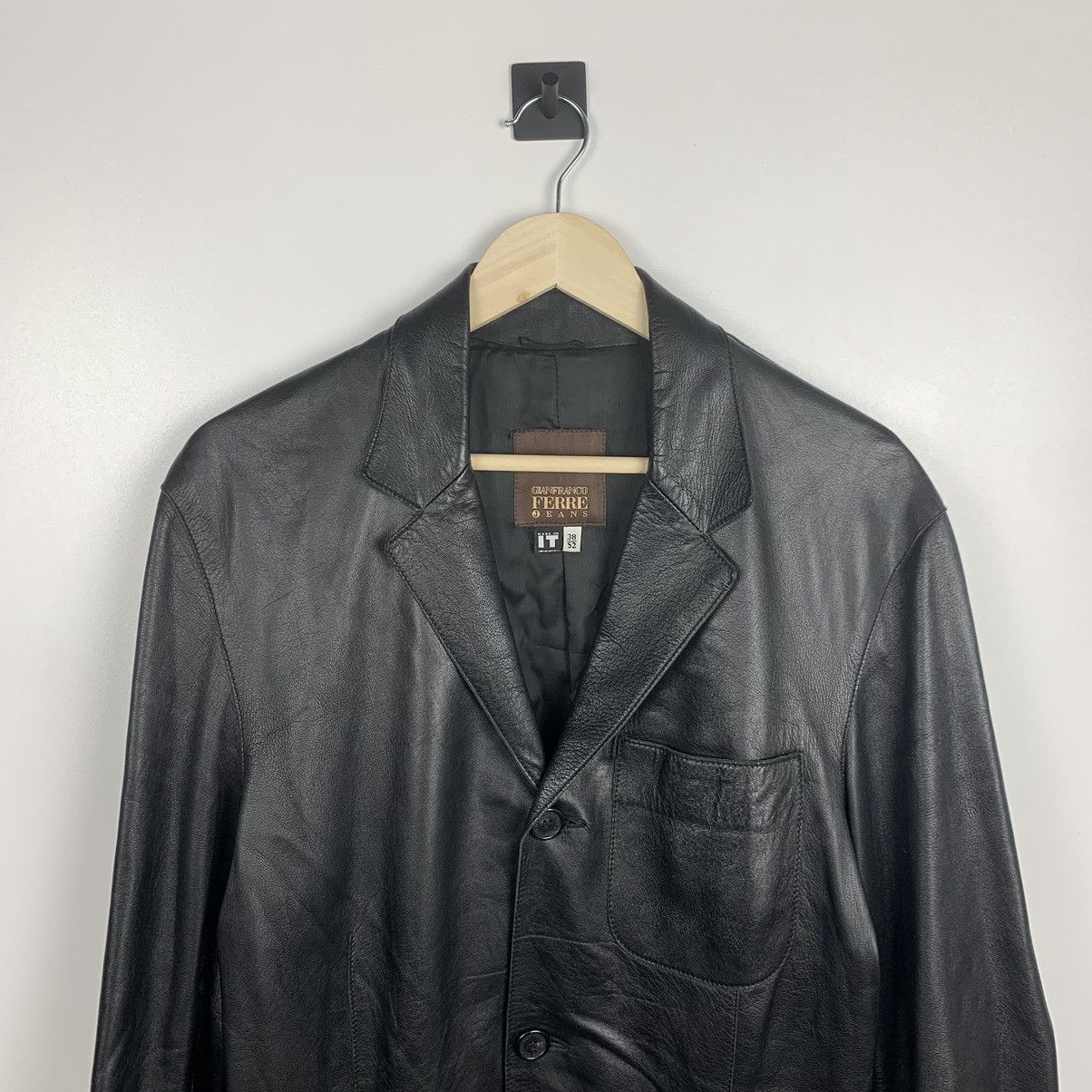 Gianfranco Ferre Vintage Gianfranco Ferre Black Leather Jacket Y2K Size 52 Size US L / EU 52-54 / 3 - 2 Thumbnail
