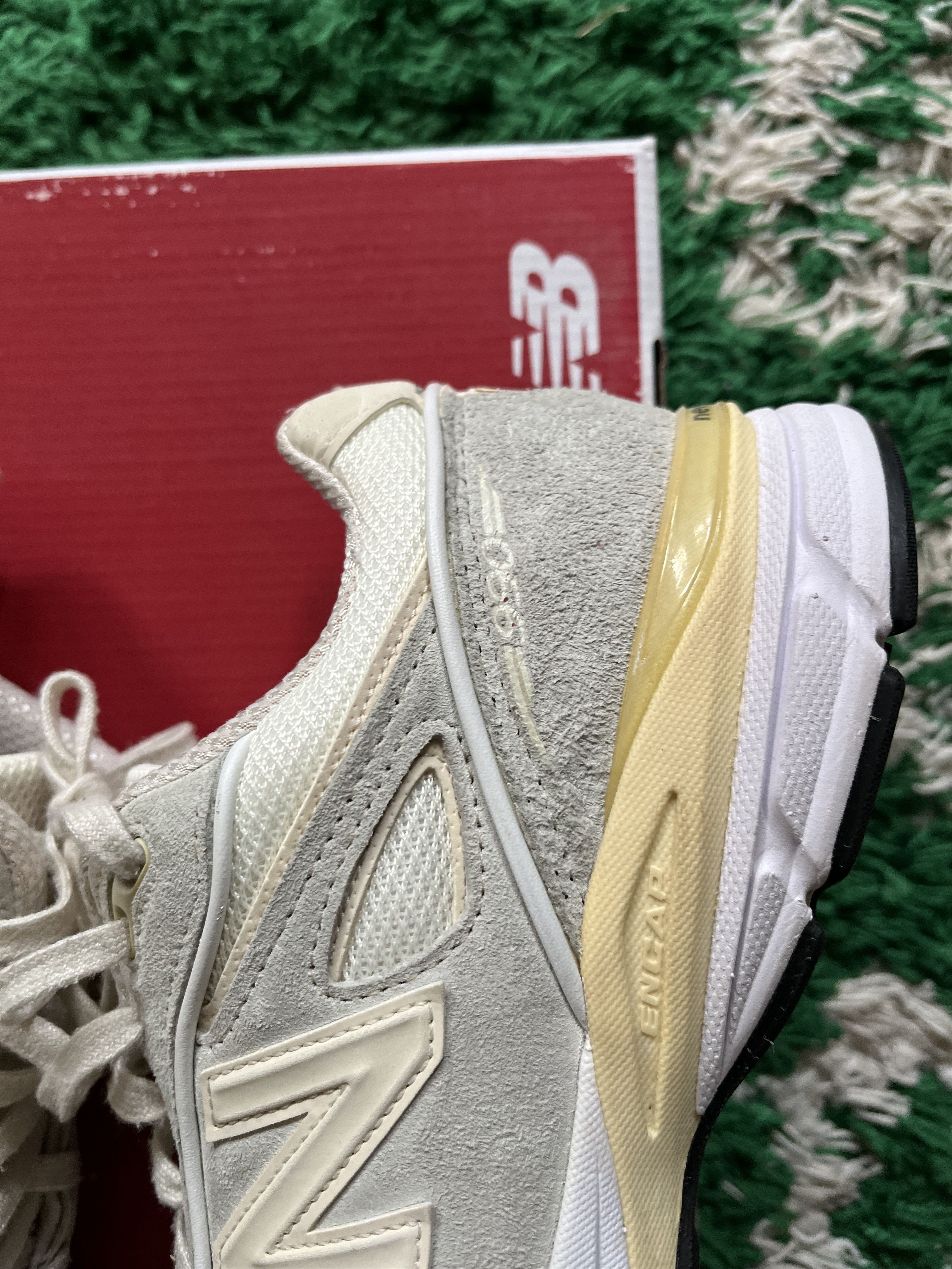 New Balance × Stussy Stussy x new balance 990 v4 beige Size US 10 / EU 43 - 2 Thumbnail