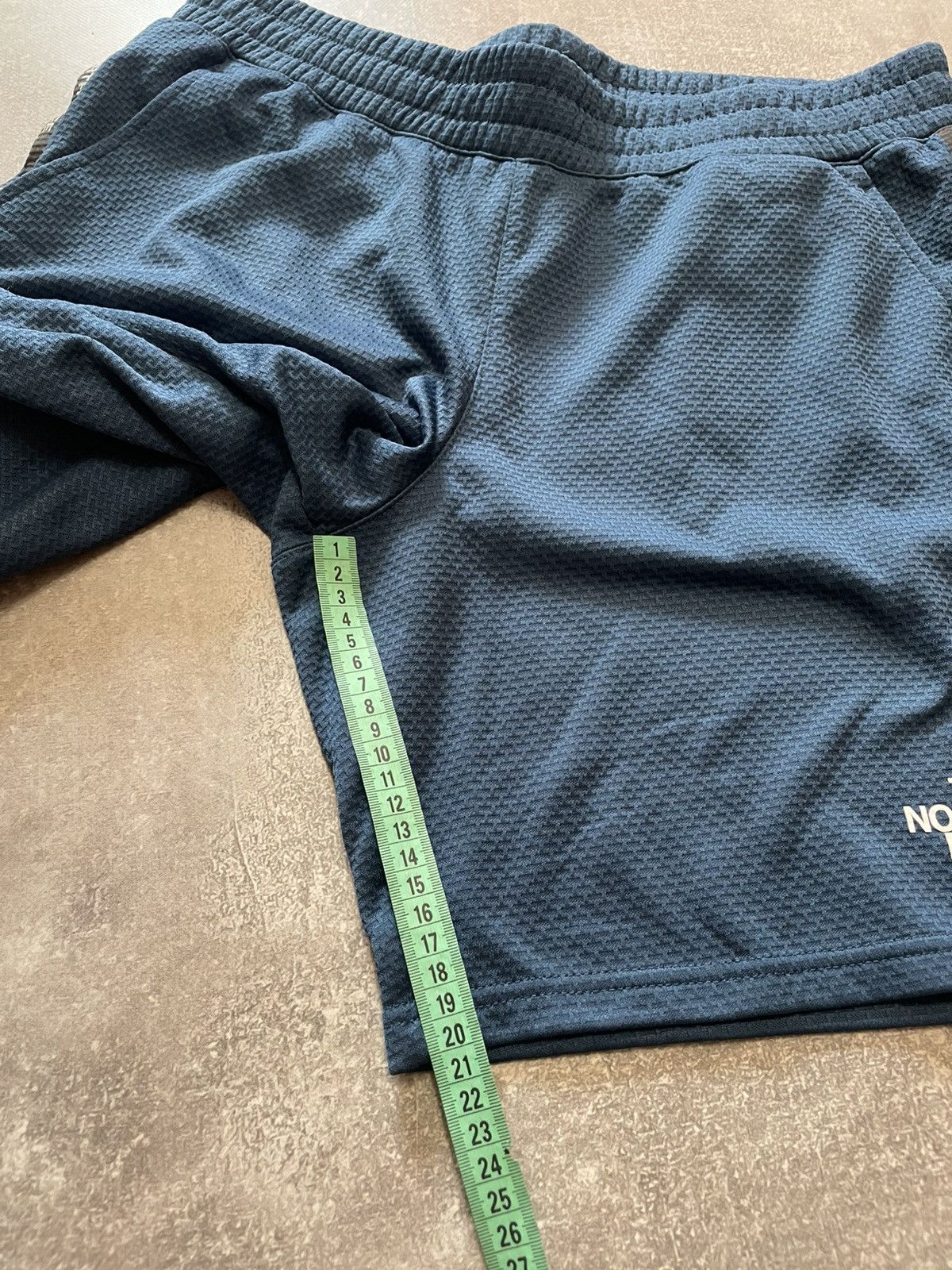 The North Face The North Face Shorts Size L Size US 34 / EU 50 - 24 Thumbnail