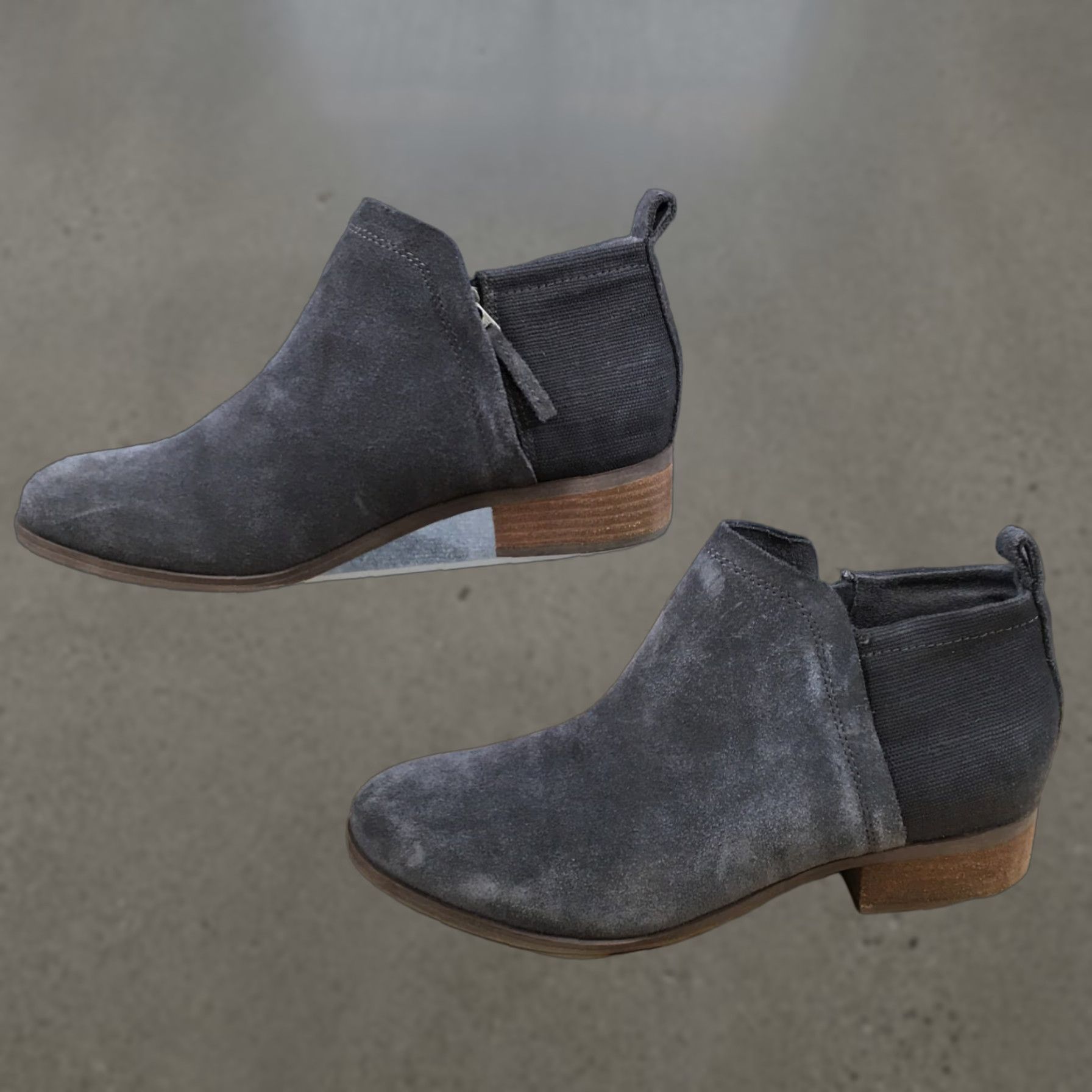 Toms TOMS Boots Womens 8 Gray Deia Ankle Booties Suede Heels Zip Casual Boots Gray 8 Shoes Women Modern Classic Size US 8 / IT 38 - 1 Thumbnail