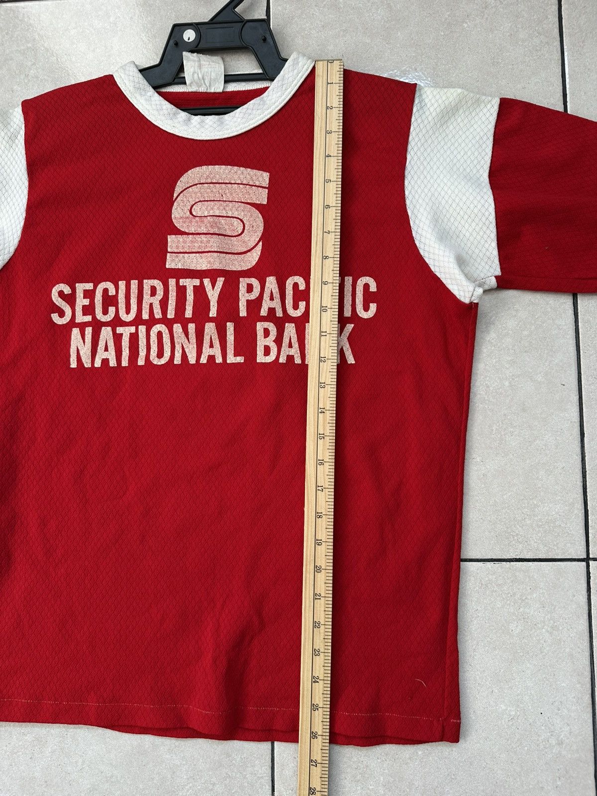 Vintage Vintage 70s Security Pacific National Bank Tshirt Size US L / EU 52-54 / 3 - 6 Thumbnail