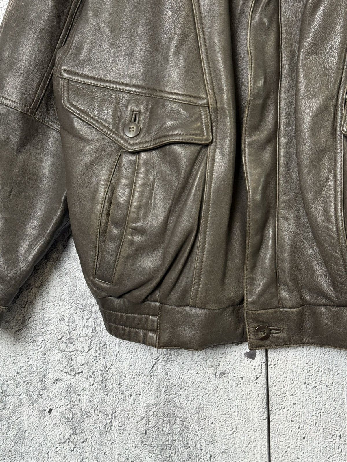 Vintage Vintage Brown Leather Jacket Retro Style Flight Bomber Size US L / EU 52-54 / 3 - 8 Thumbnail