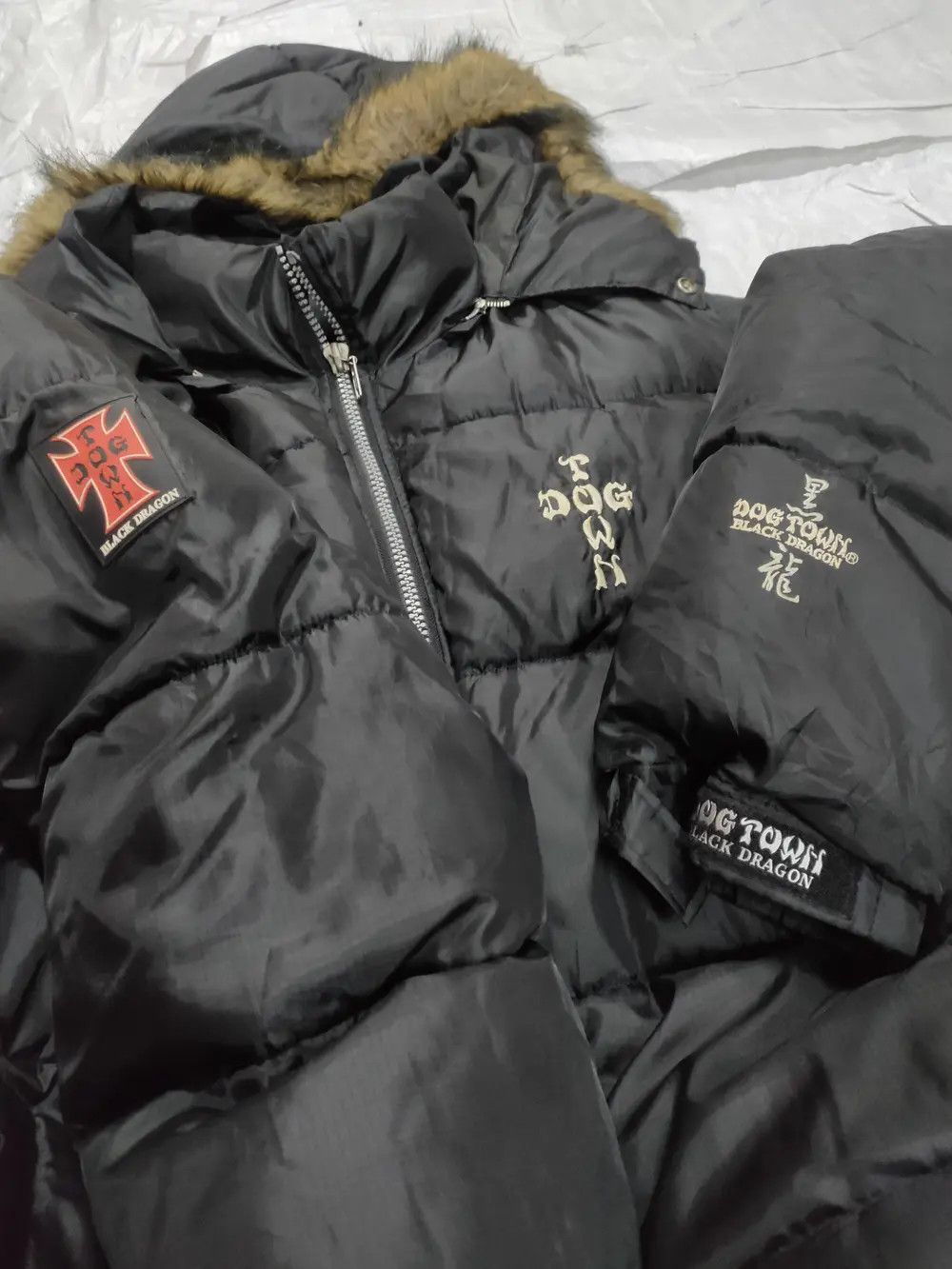 Dogtown Dogtown black dragon puffer jacket Size US L / EU 52-54 / 3 - 4 Thumbnail