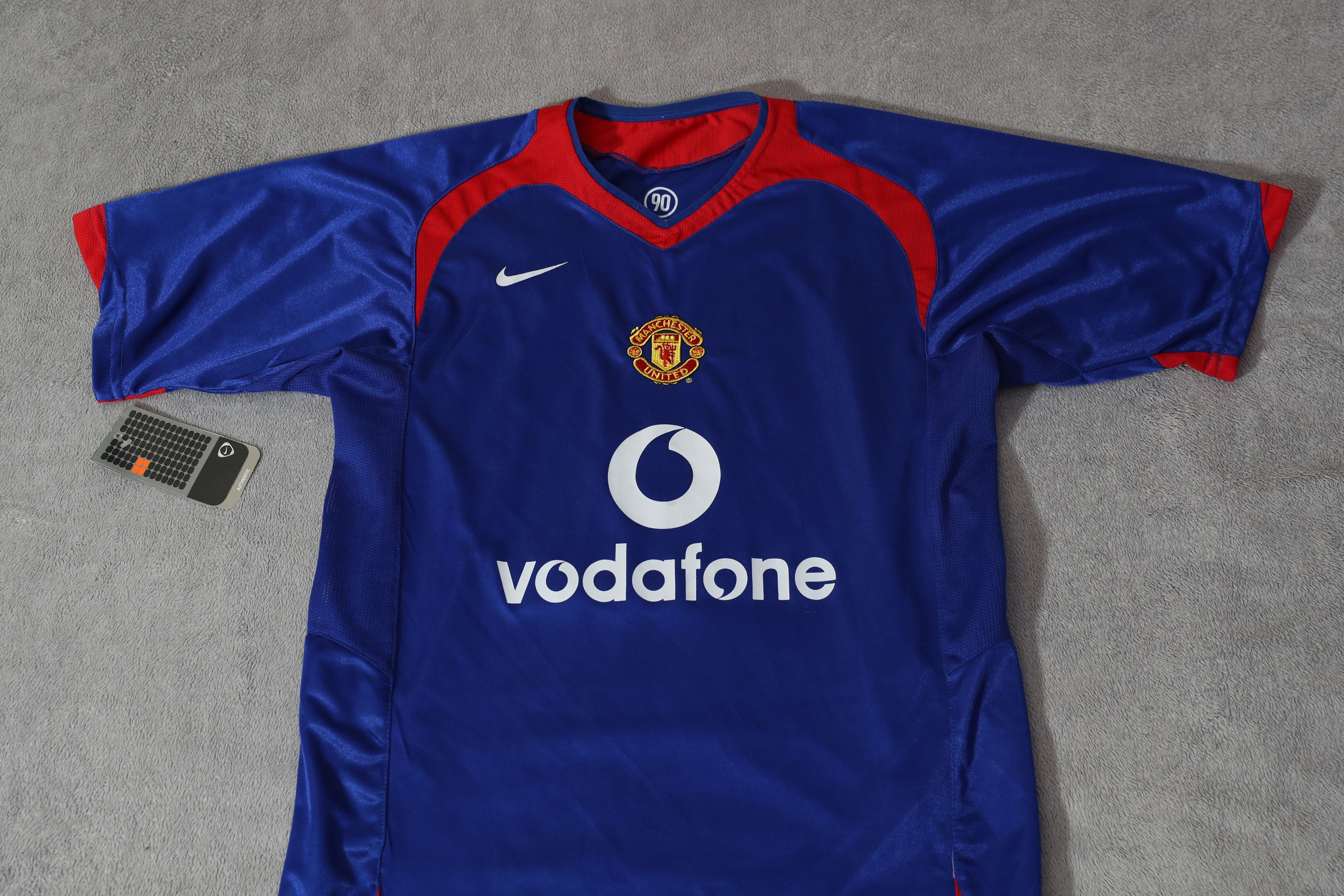 Nike Manchester United 2004/06 Away Soccer Jersey (M) Size US M / EU 48-50 / 2 - 3 Thumbnail