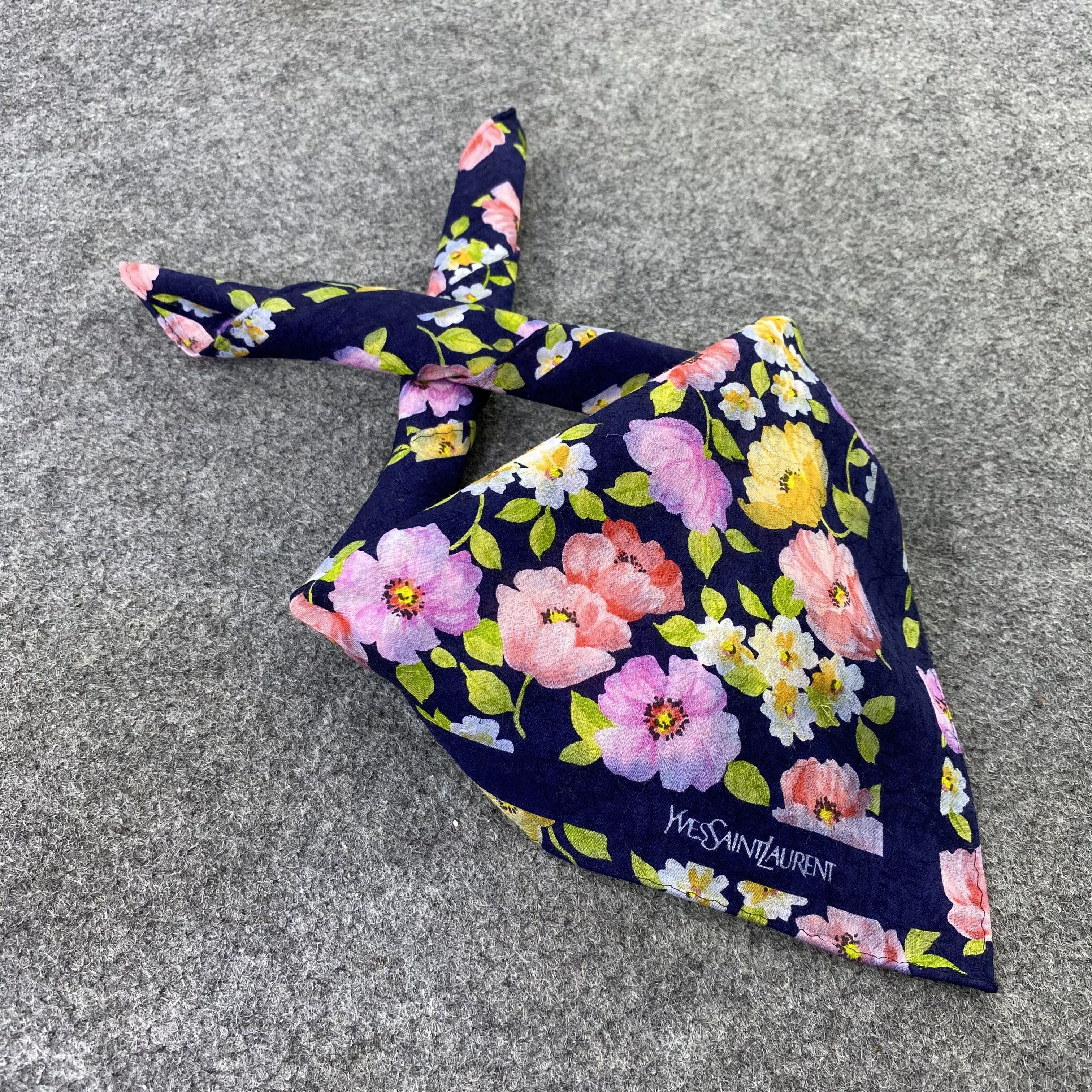 Vintage × Yves Saint Laurent Yves Saint Laurent Handkerchief / Bandana / Neckerchief-B629 Size ONE SIZE - 1 Thumbnail