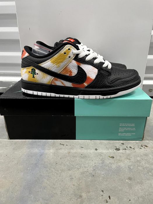 sb dunk low raygun tie dye