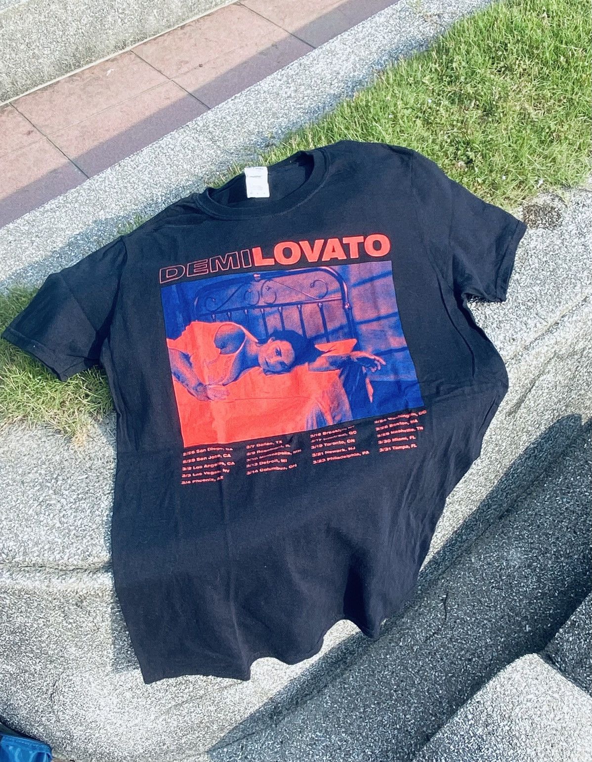 Band Tees DEMI LOVATO 2018 Concert Tour Size US L / EU 52-54 / 3 - 2 Thumbnail