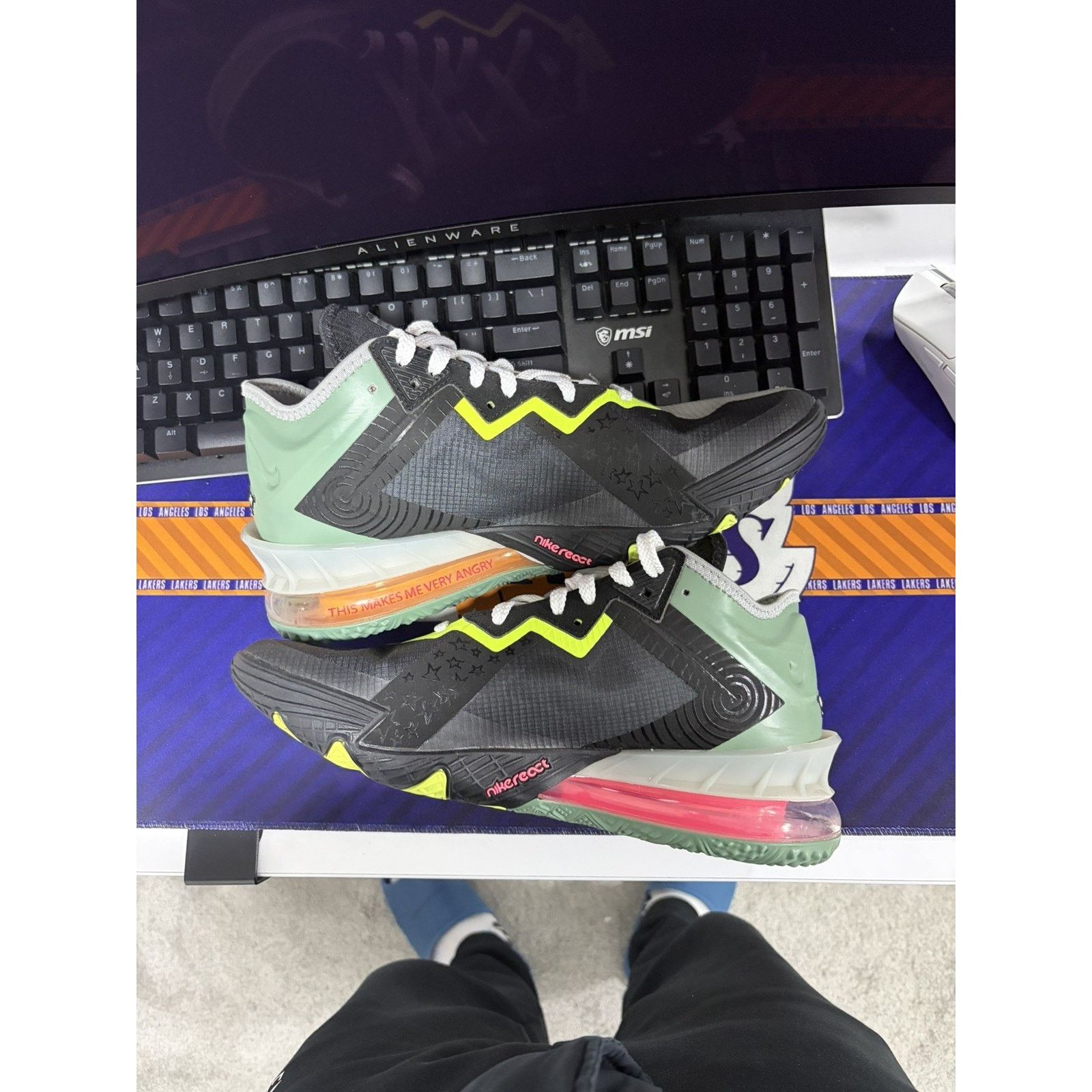 Nike Size 9-Nike LeBron 18 Low Size US 9 / EU 42 - 3 Thumbnail