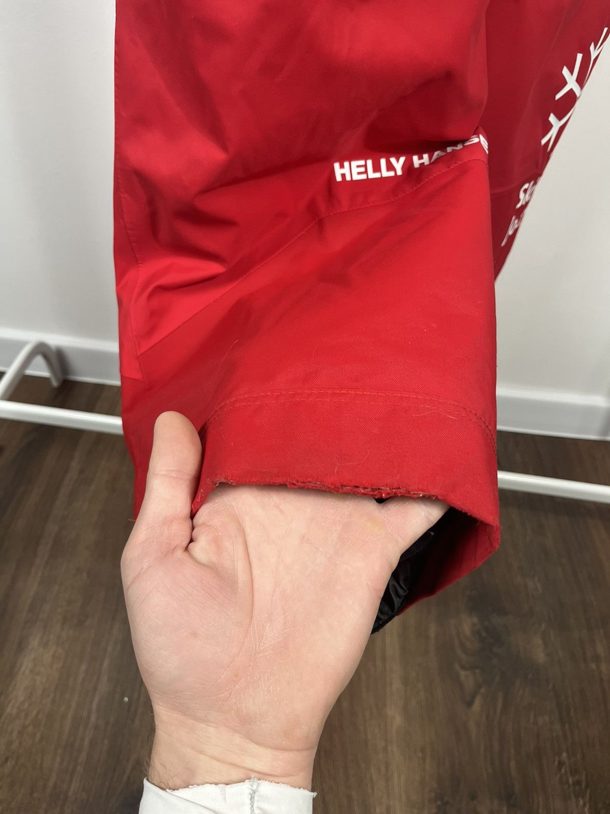 Helly Hansen Helly Hansen Red Ski Snow Pants Insulated Mens 2XL Size US 38 / EU 54 - 16 Thumbnail