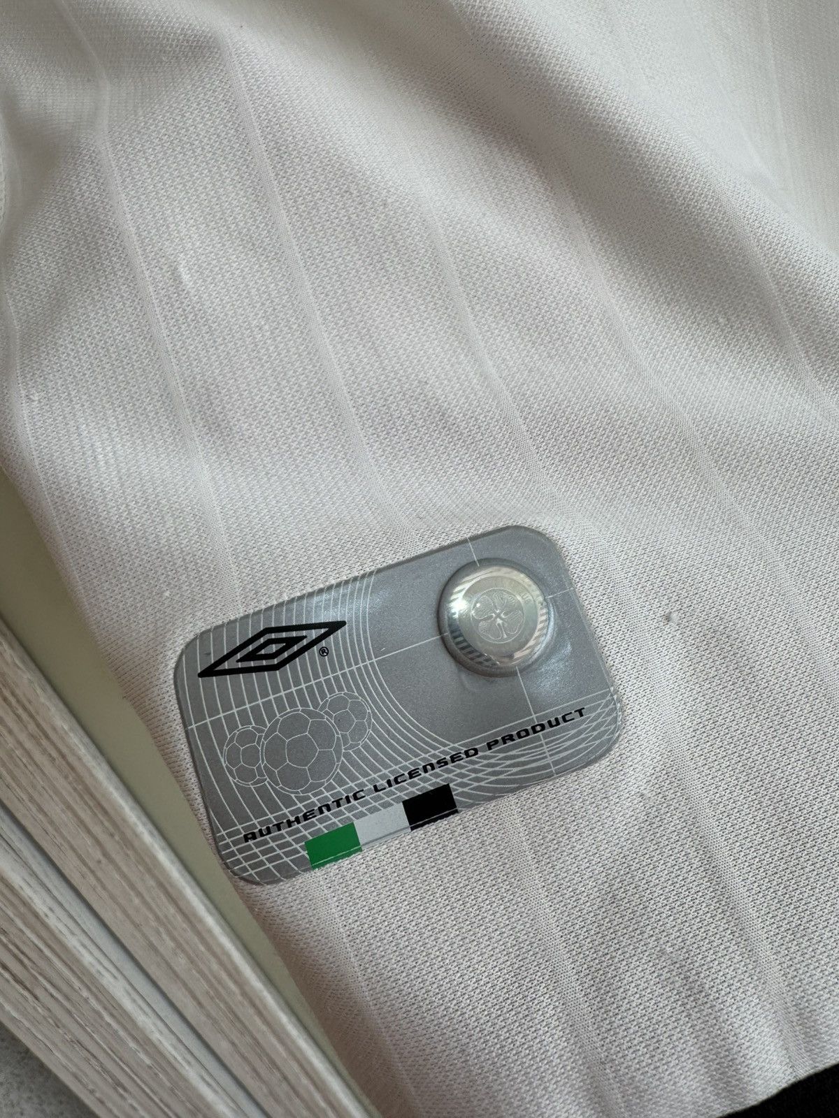 Umbro × Vintage Vintage Celtic 2001-2002 Away Soccer Jersey Football Kit Size US M / EU 48-50 / 2 - 11 Thumbnail