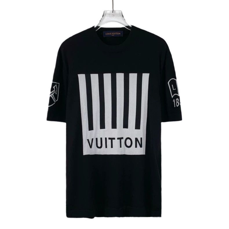 Louis Vuitton Louis Vuitton Black Barcode Earth Print Wool Crew Neck Sho Size US XS / EU 42 / 0 - 1 Thumbnail