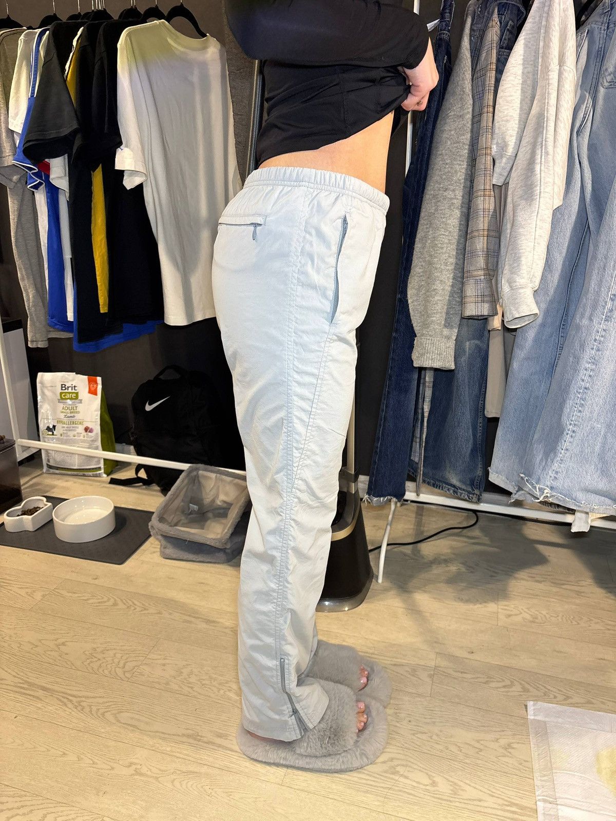 Nike Women’s Nike vintage nylon pants Size: M (8) Size 32" / US 10 / IT 46 - 5 Thumbnail