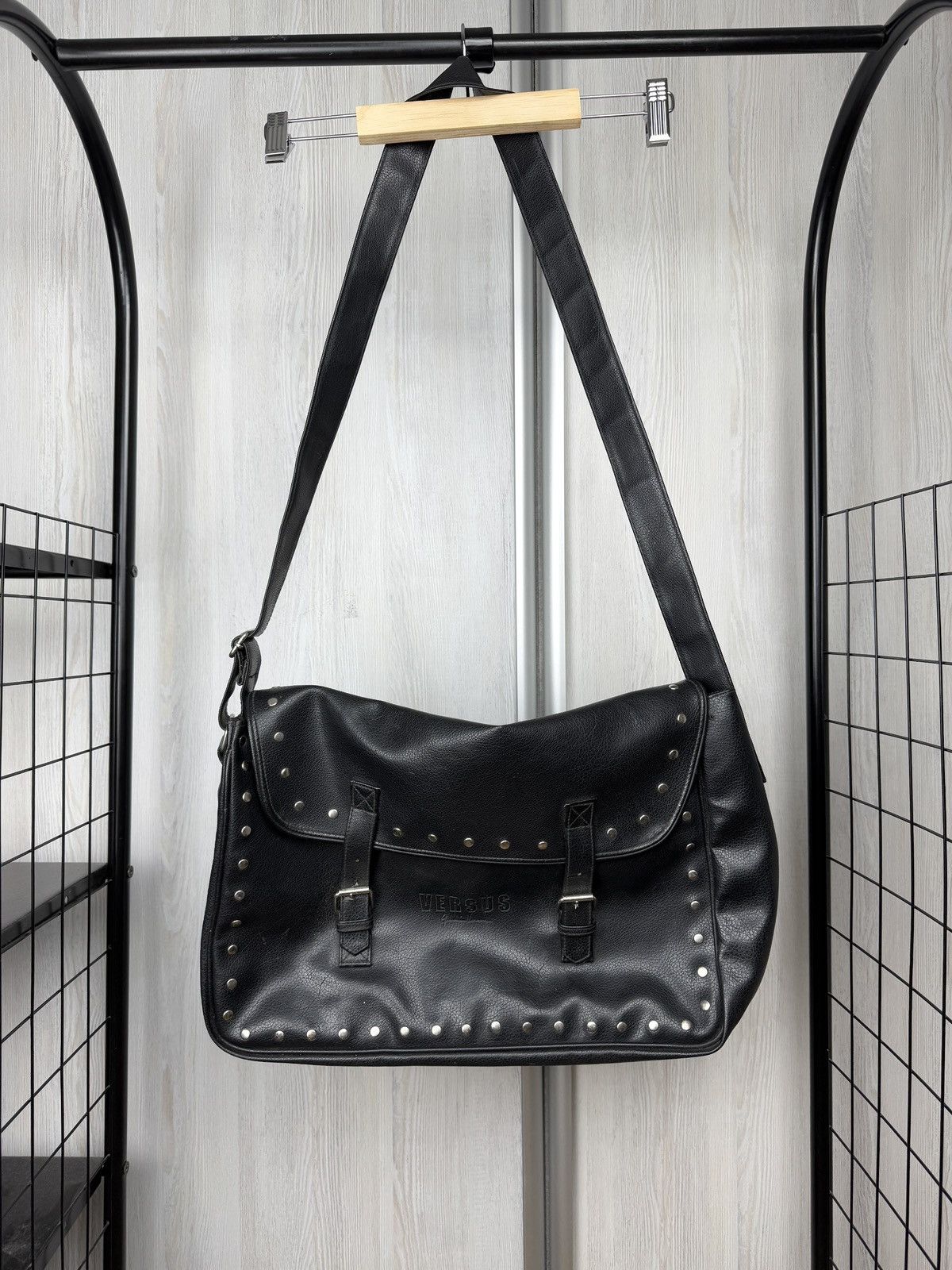 Versus Versace Versus Gianni Versace black faux leather stud shoulder bag Size ONE SIZE - 1 Thumbnail