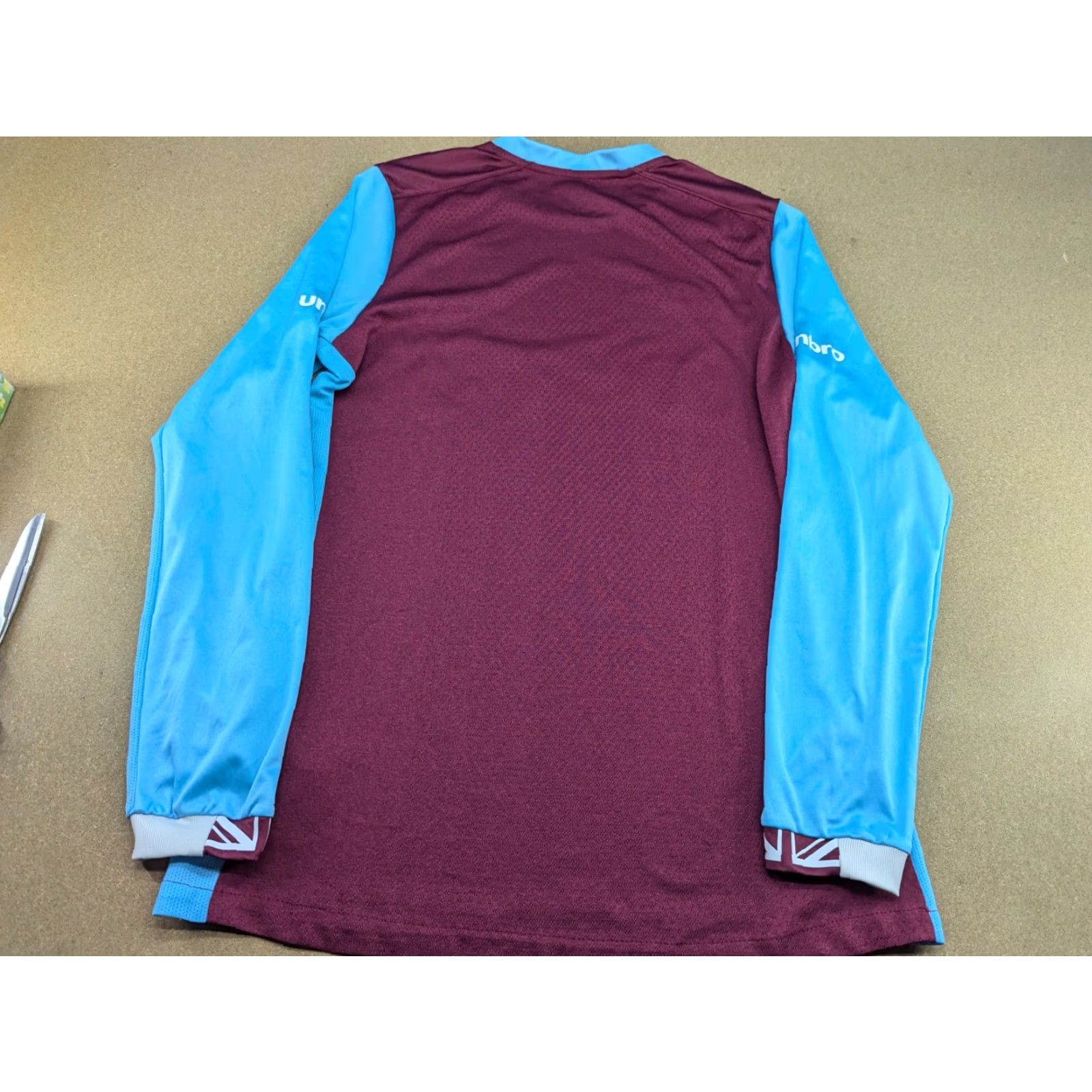 Umbro Umbro West Ham United 2016-2017 Home Jersey Mens Size M Football Adult T-Shirt Regular Polyester Multicolor Long Sleeve Quick Dry Sports Jersey Mens Size US M / EU 48-50 / 2 - 2 Thumbnail