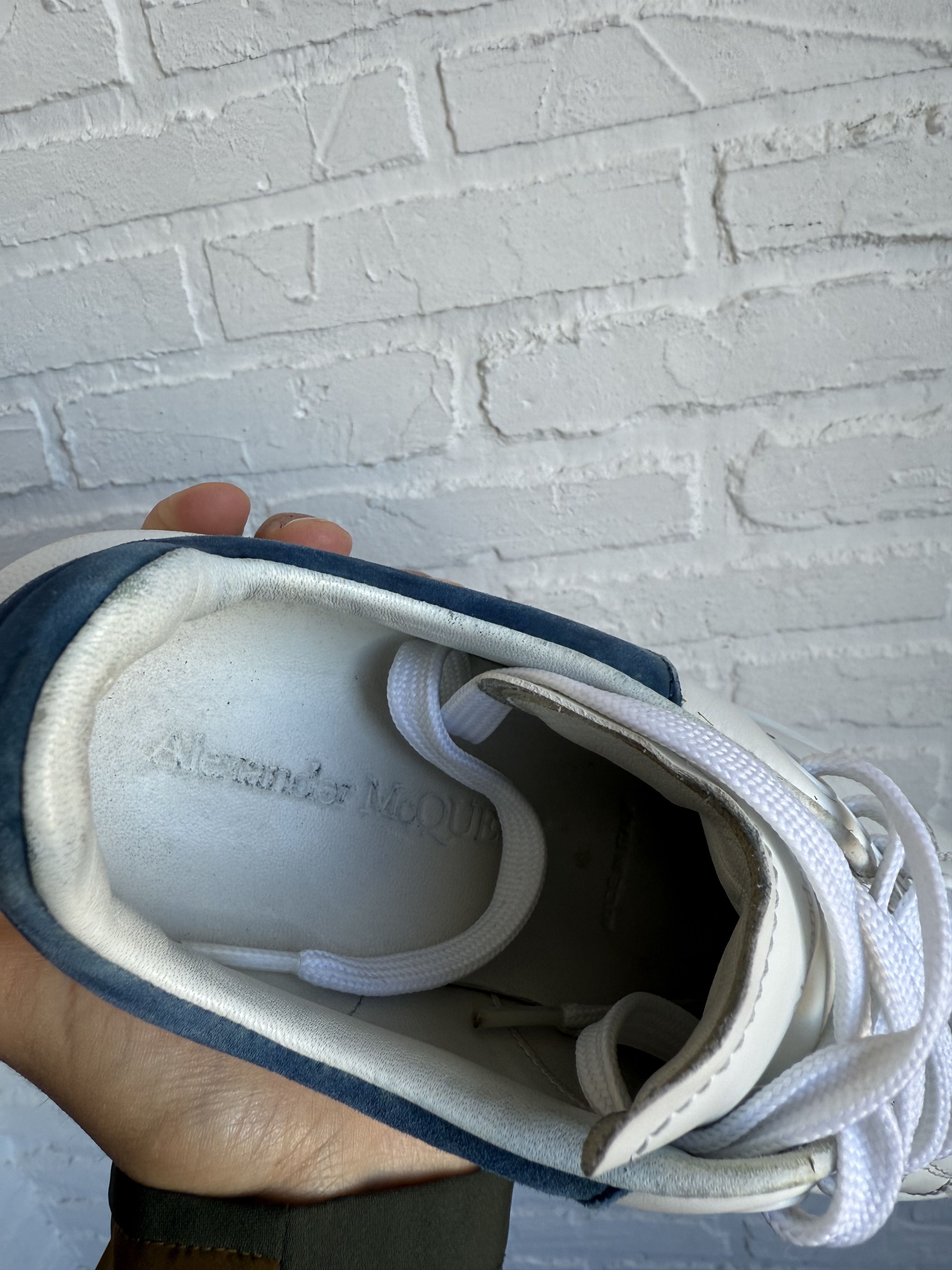 Alexander McQueen Alexander McQueen oversized sneakers white navy Size US 7 / IT 37 - 15 Thumbnail