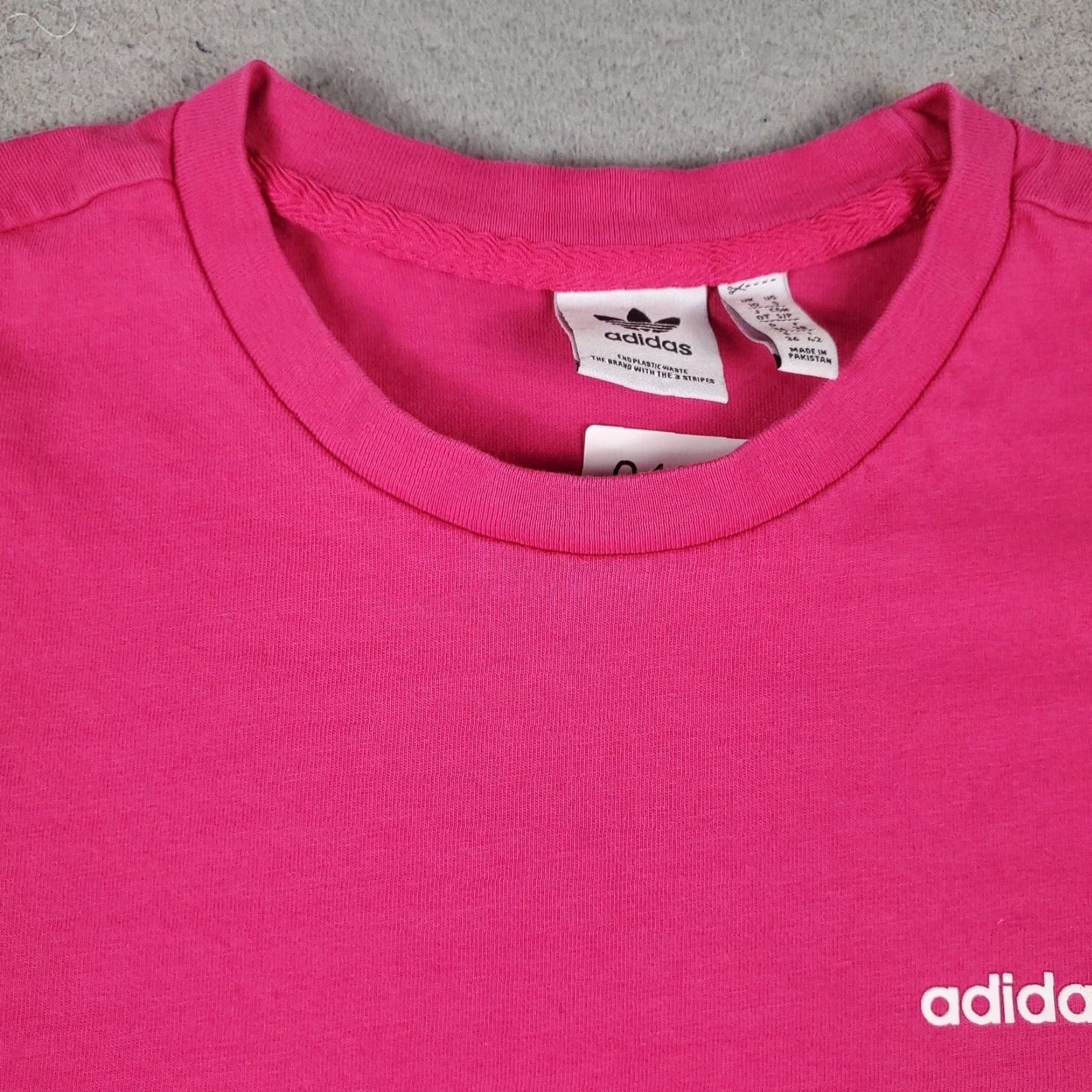 Adidas VINTAGE adidas Women’s T-Shirt S Pink Casual Short Sleeve Cotton Logo Basic 90s Womens Size S / US 4 / IT 40 - 2 Thumbnail