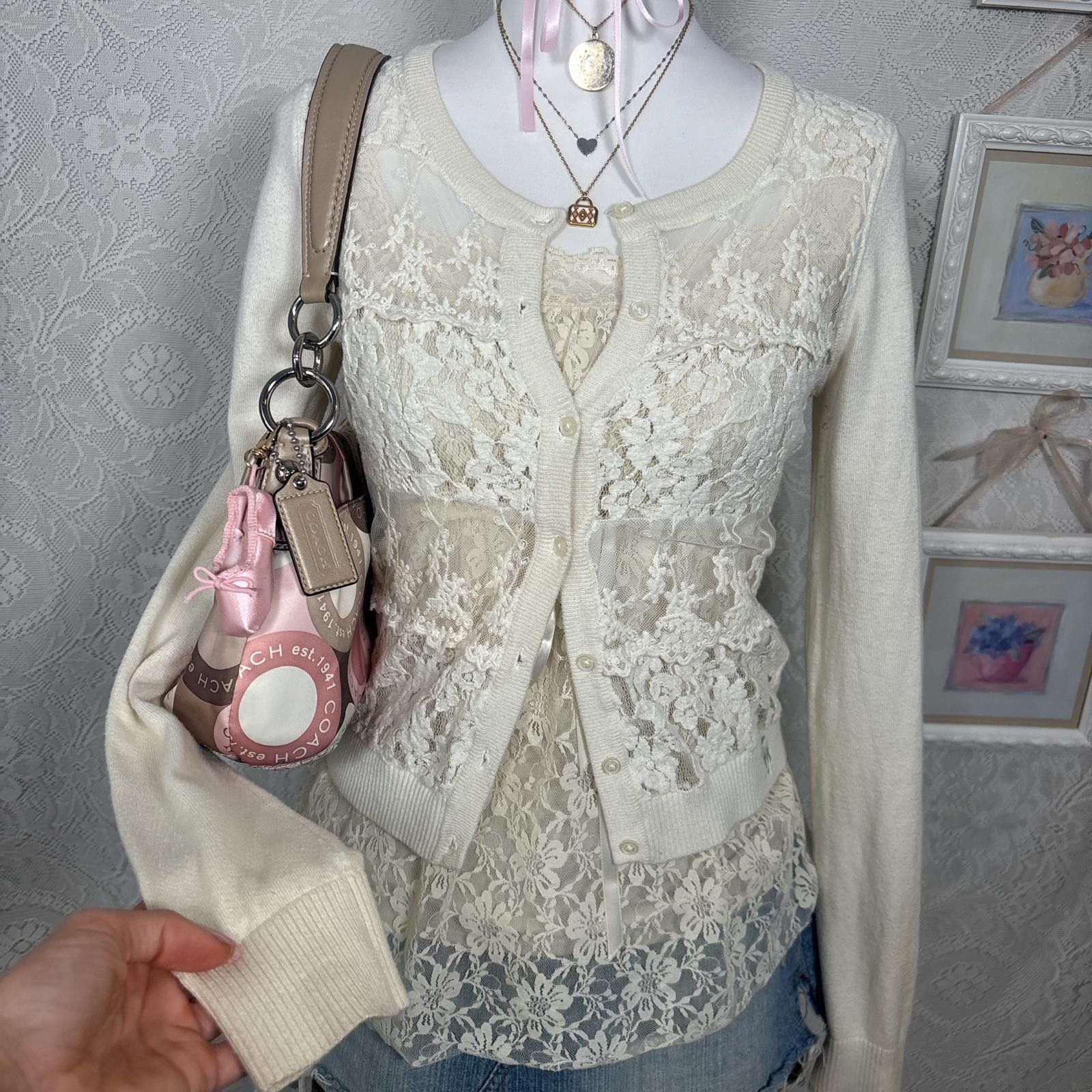 Abercrombie & Fitch vintage Abercrombie & fitch lace fitted cardigan Size M / US 6-8 / IT 42-44 - 2 Thumbnail