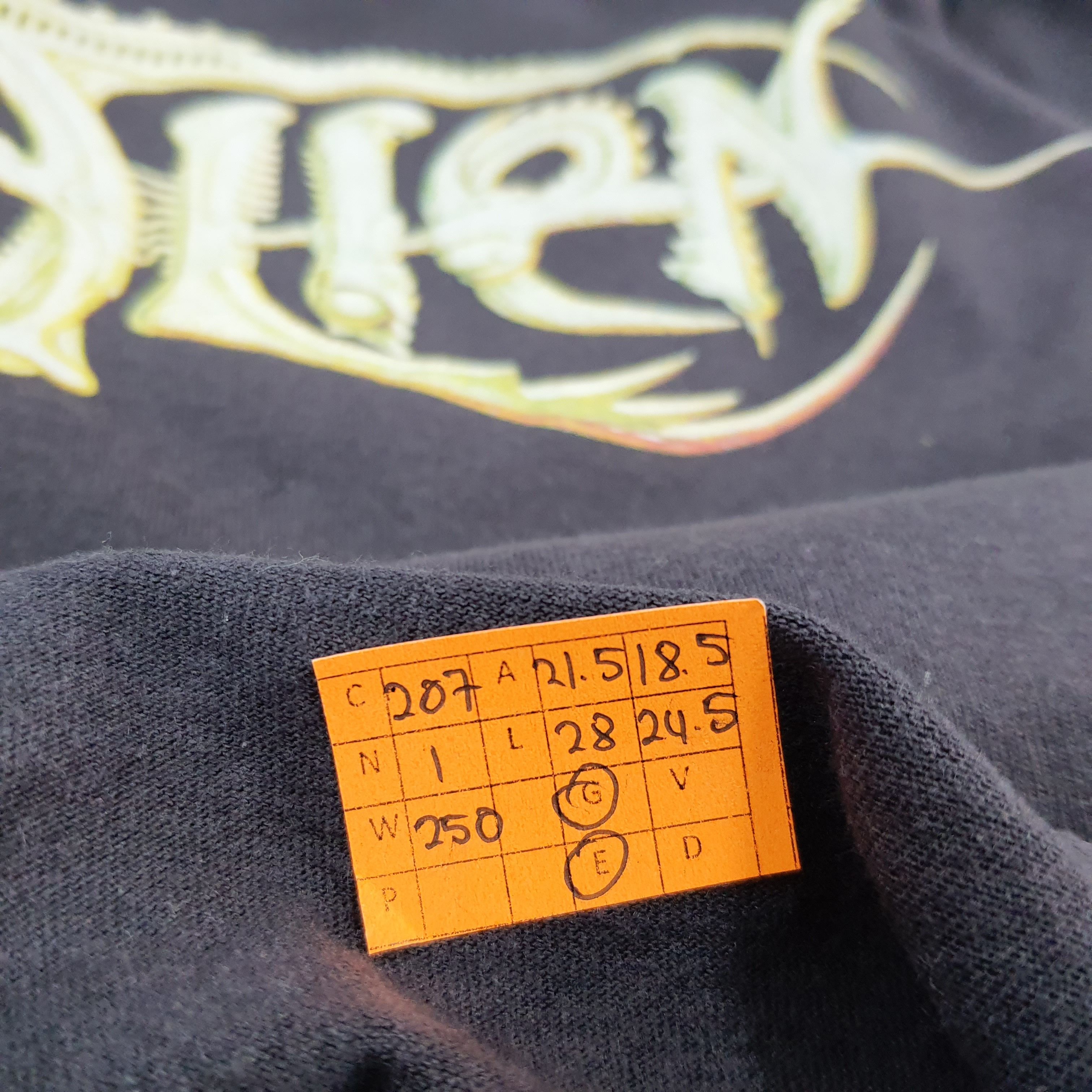 Vintage Vintage ALIEN American Movie Tshirt Size US L / EU 52-54 / 3 - 8 Thumbnail
