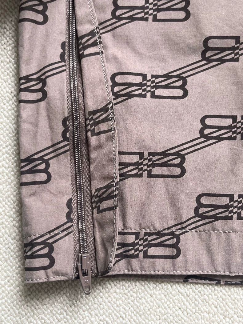 Balenciaga Balenciaga size XS Monogrammed Logo printed casual overalls Size US 27 - 3 Thumbnail