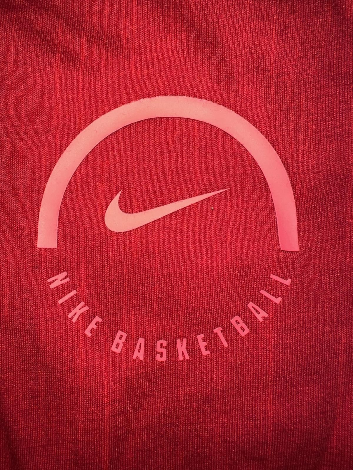 Nike Nike Men’s Basketball Icon Lightweight Stretch Long Sleeve Red Shirt Sample Size US L / EU 52-54 / 3 - 4 Thumbnail