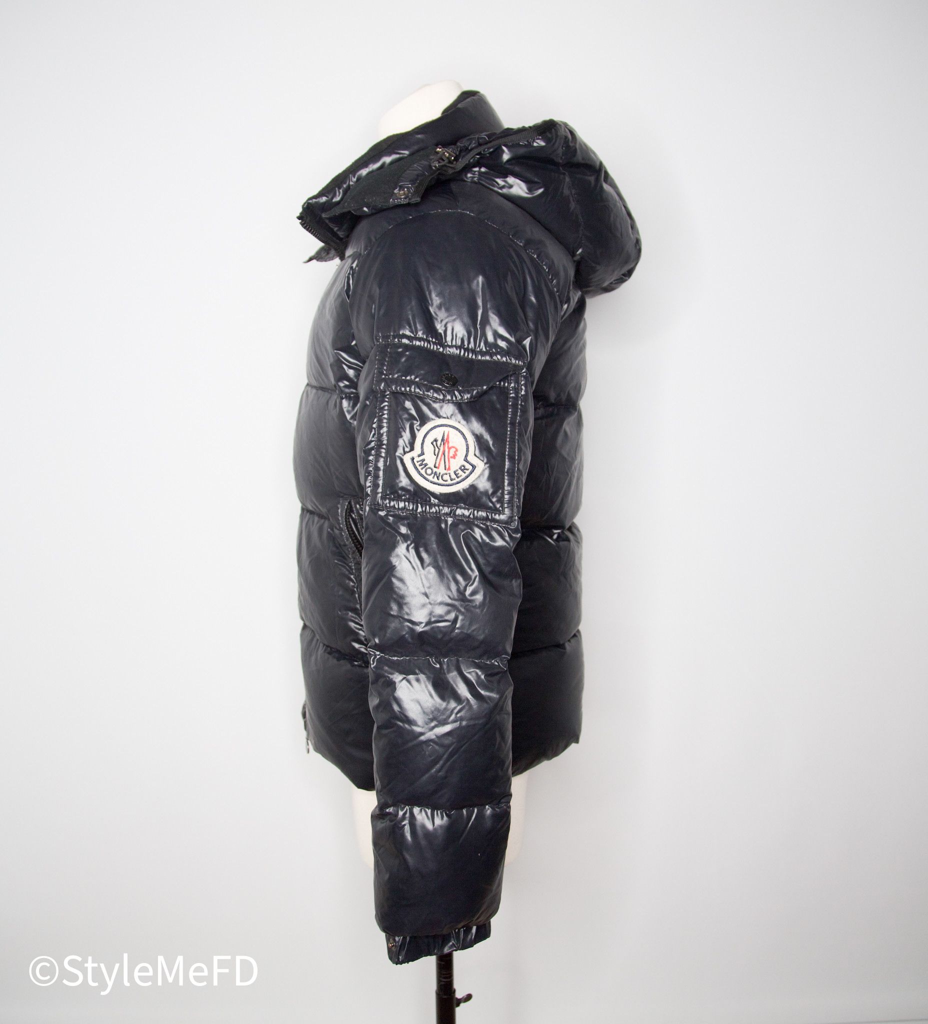 Moncler MONCLER BLACK 'MAYA' HOODED SHORT DOWN JACKET Size US L / EU 52-54 / 3 - 2 Thumbnail