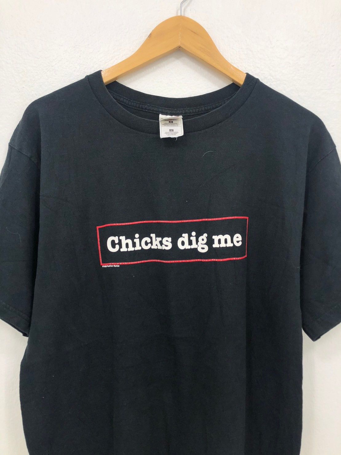 Vintage Vintage 1998's Chicks Dig Me shirt Fashion Victim wts01 Size US L / EU 52-54 / 3 - 1 Thumbnail