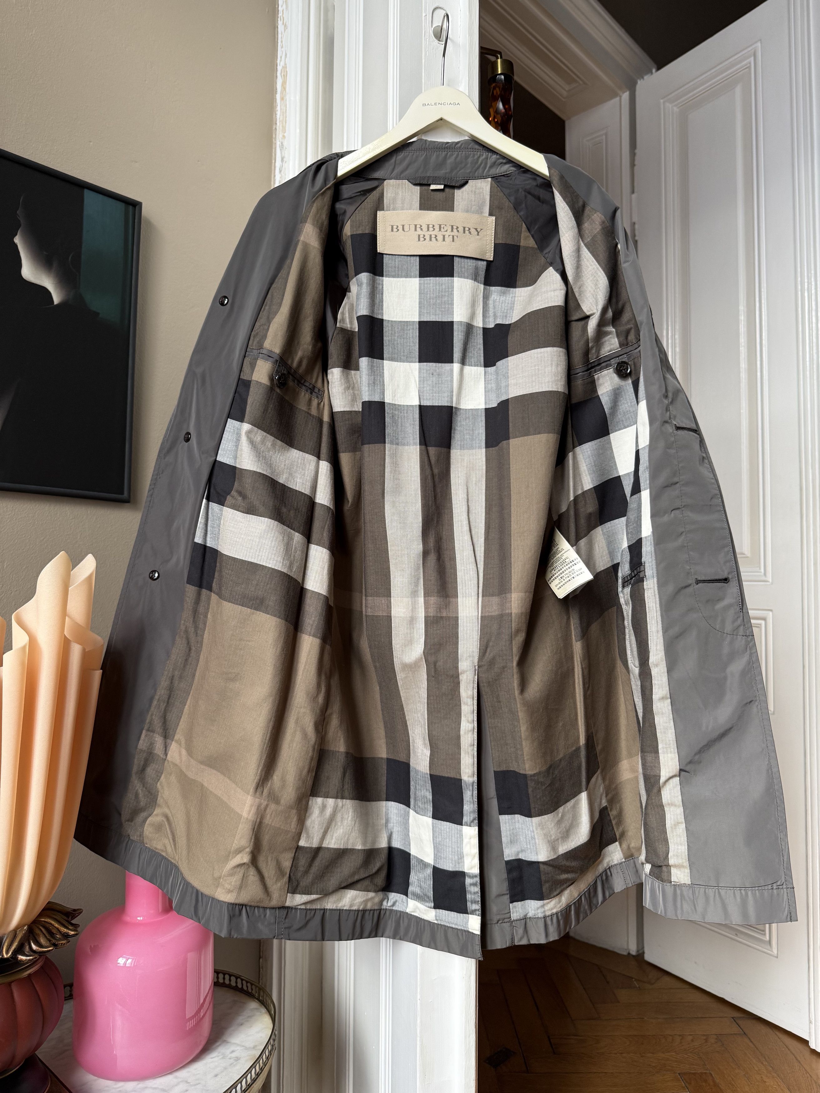 Burberry Burberry TRENCHCOAT -NEW CONDITION WORN ONCE Size US S / EU 44-46 / 1 - 13 Thumbnail