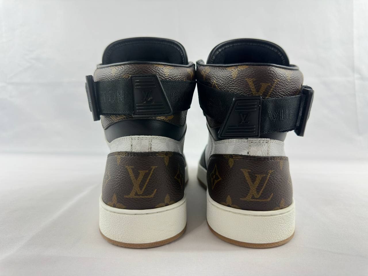 Louis Vuitton Louis Vuitton Rivoli High Top Tri Color Sneakers Size US 8 / EU 41 - 10 Thumbnail