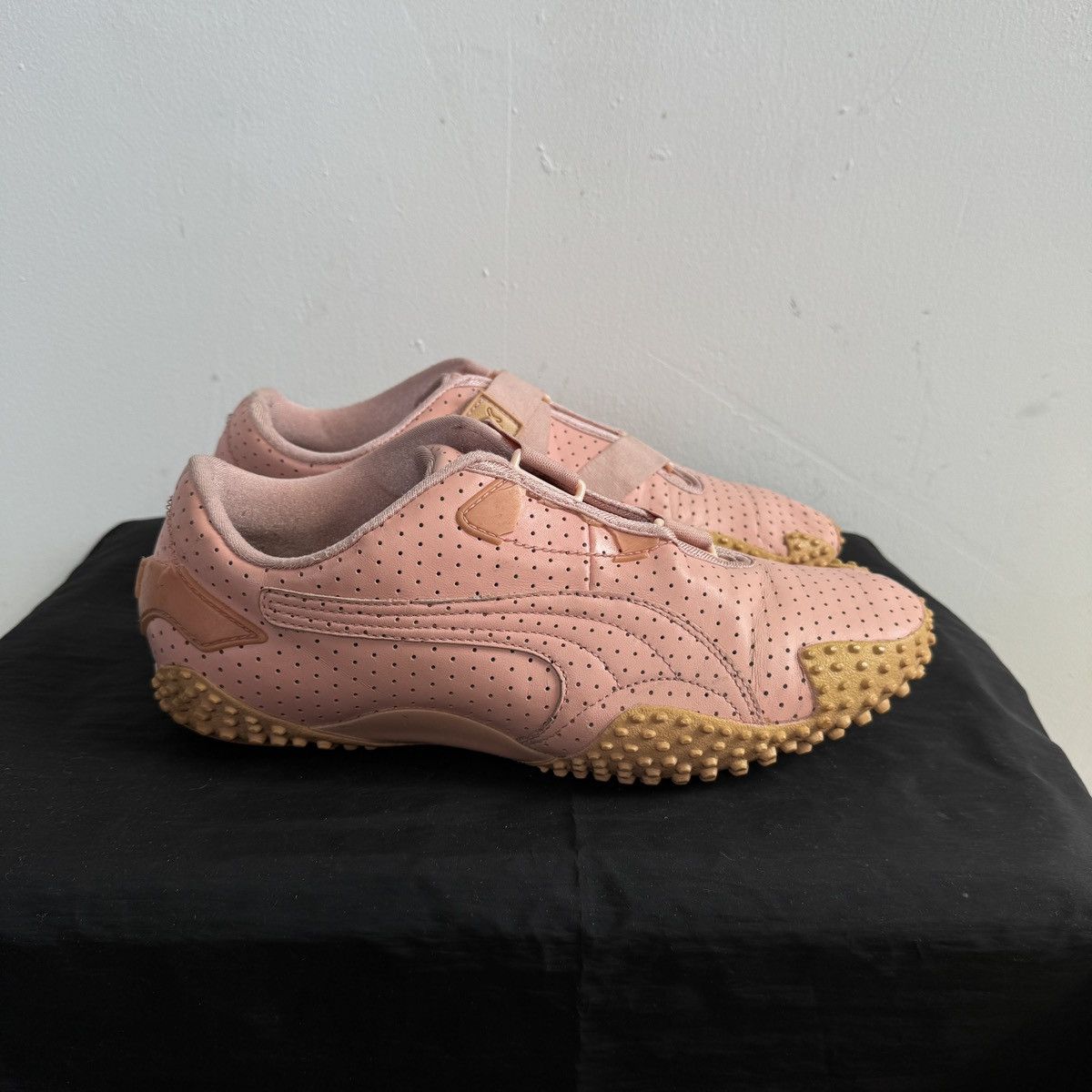 Puma Vintage Rare Puma Monstro Pink Leather Low Sneakers Size US 9 / EU 42 - 2 Thumbnail