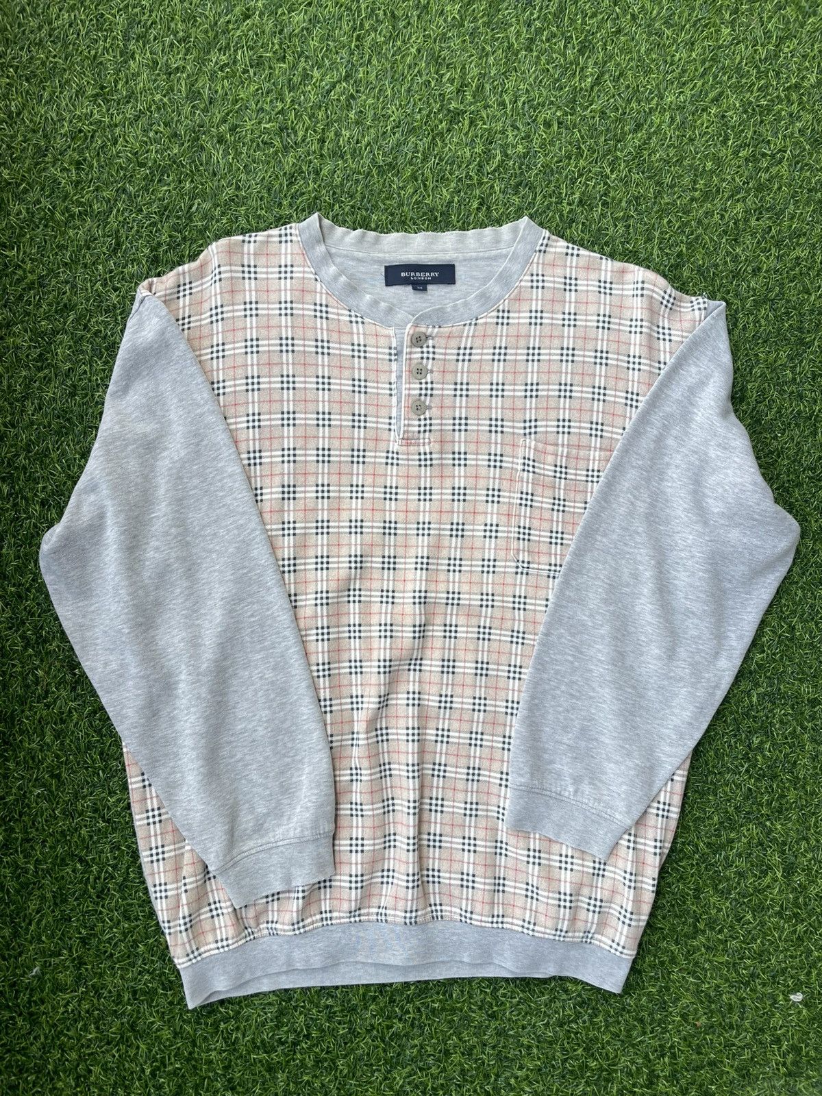 Burberry Rare!!! Burberry Sweatshirt front printed Japan! Size US M / EU 48-50 / 2 - 2 Thumbnail