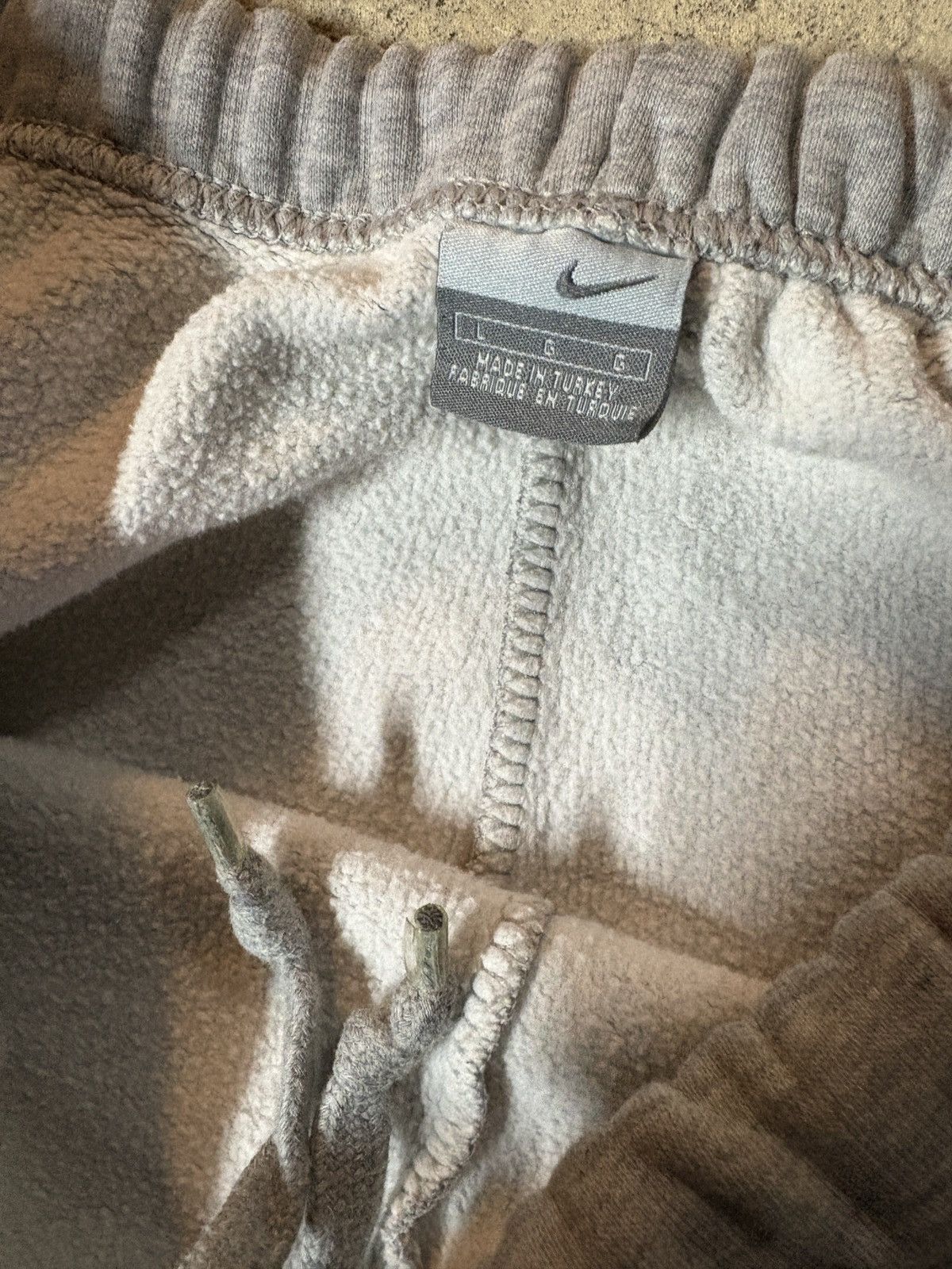 Nike VTG 00’s Nike Y2K Baggy Sweatpants Gray Silver Tag Large Size US 34 / EU 50 - 4 Thumbnail