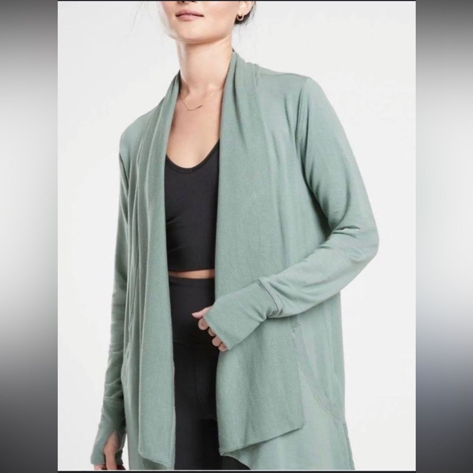 Athleta Athleta Pranayama Restore Wrap Cardigan – Green – Size M Size M / US 6-8 / IT 42-44 - 1 Thumbnail