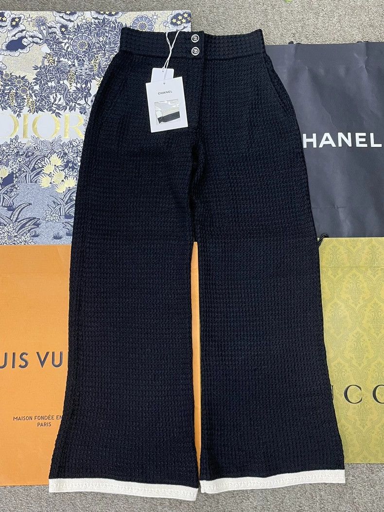 Chanel Chanel 24P Black White Knit Pants - dmc Size US 34 / EU 50 - 1 Thumbnail