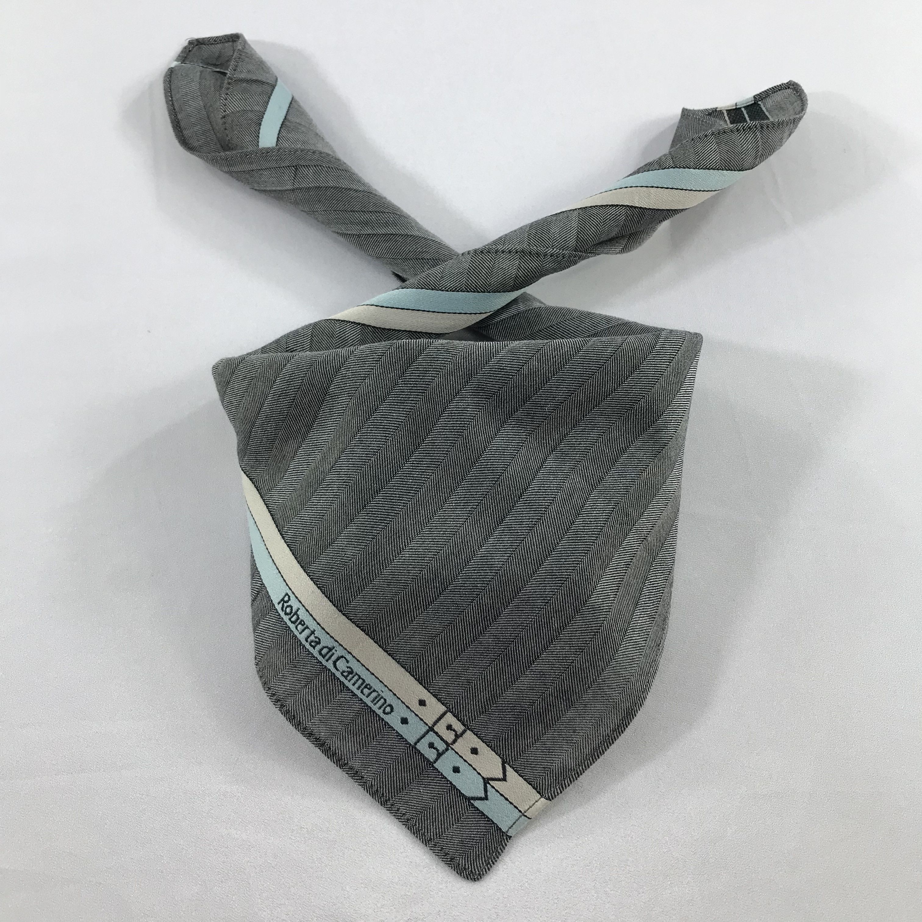 Roberta di Camerino × Vintage Roberta Di Camerino Bandana /Handkerchief/Neckerchief -S2001 Size ONE SIZE - 2 Thumbnail