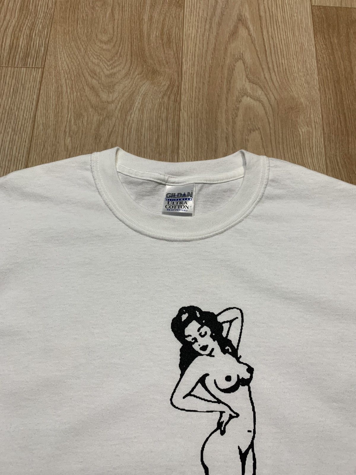 Vintage 🔥 Naked Babe Boobs Second Sun Rising Sexy Girl T-Shirt Size US S / EU 44-46 / 1 - 5 Thumbnail