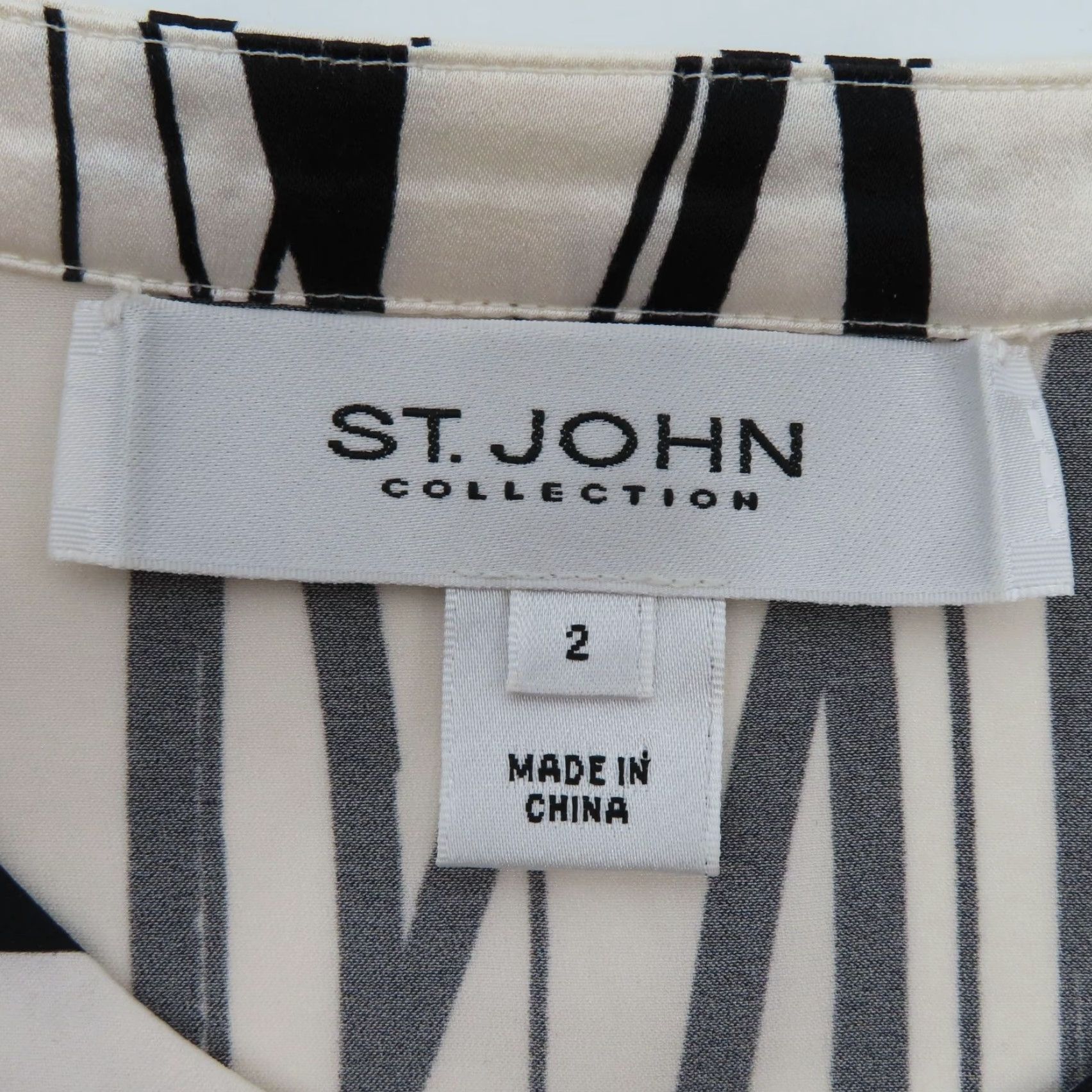 Vintage St John Collection Women 2 Black White Wavy Striped Button Blouse Silk Blend Shirt Size XS / US 0-2 / IT 36-38 - 6 Thumbnail