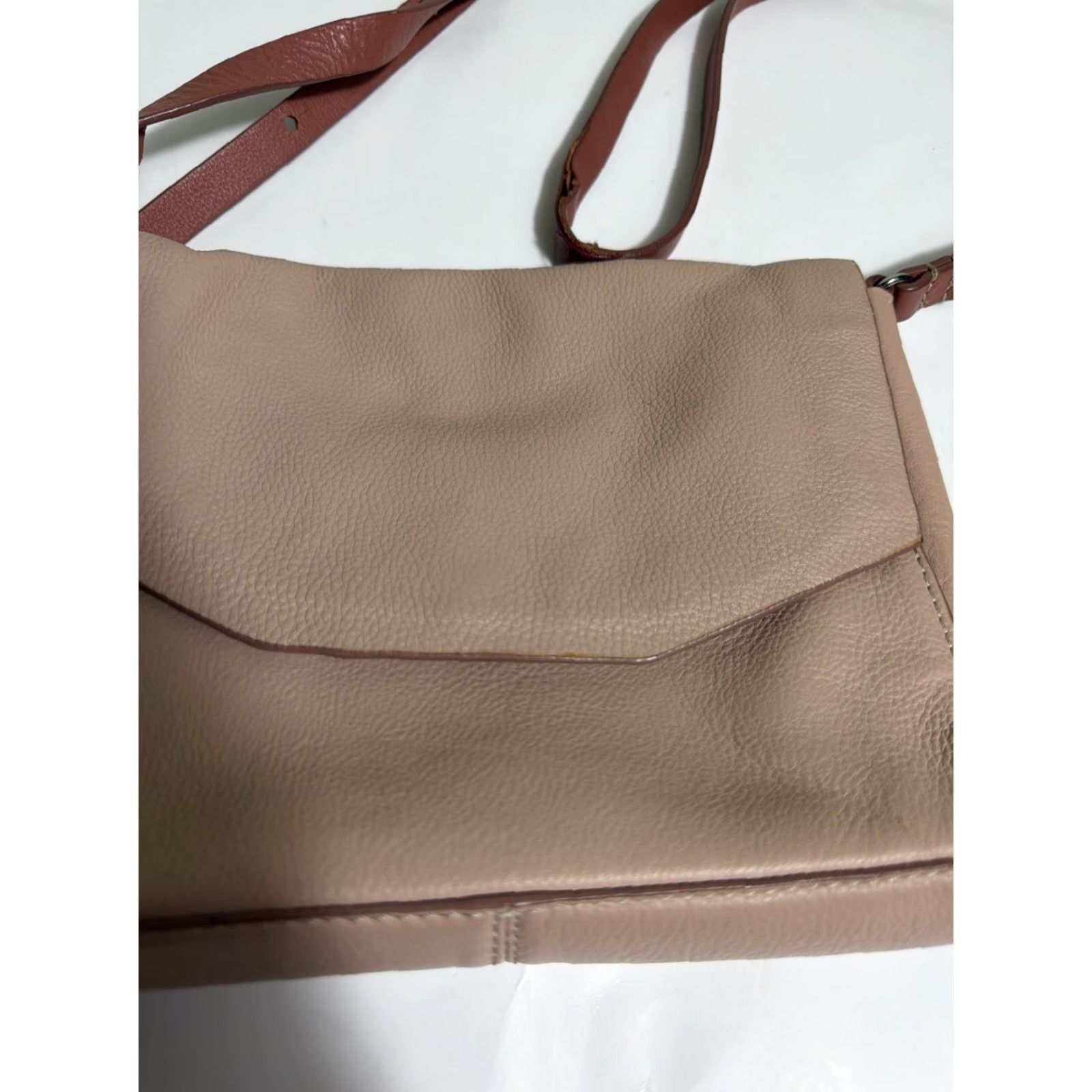 Clarks VINTAGE Clarks Pebbled Leather Crossbody Purse Pink 9x7x2.5 Flaw Strap Womens Crossbody Pebbles Leather Pink 9x7x2.5 Strap Wear Size ONE SIZE - 3 Thumbnail