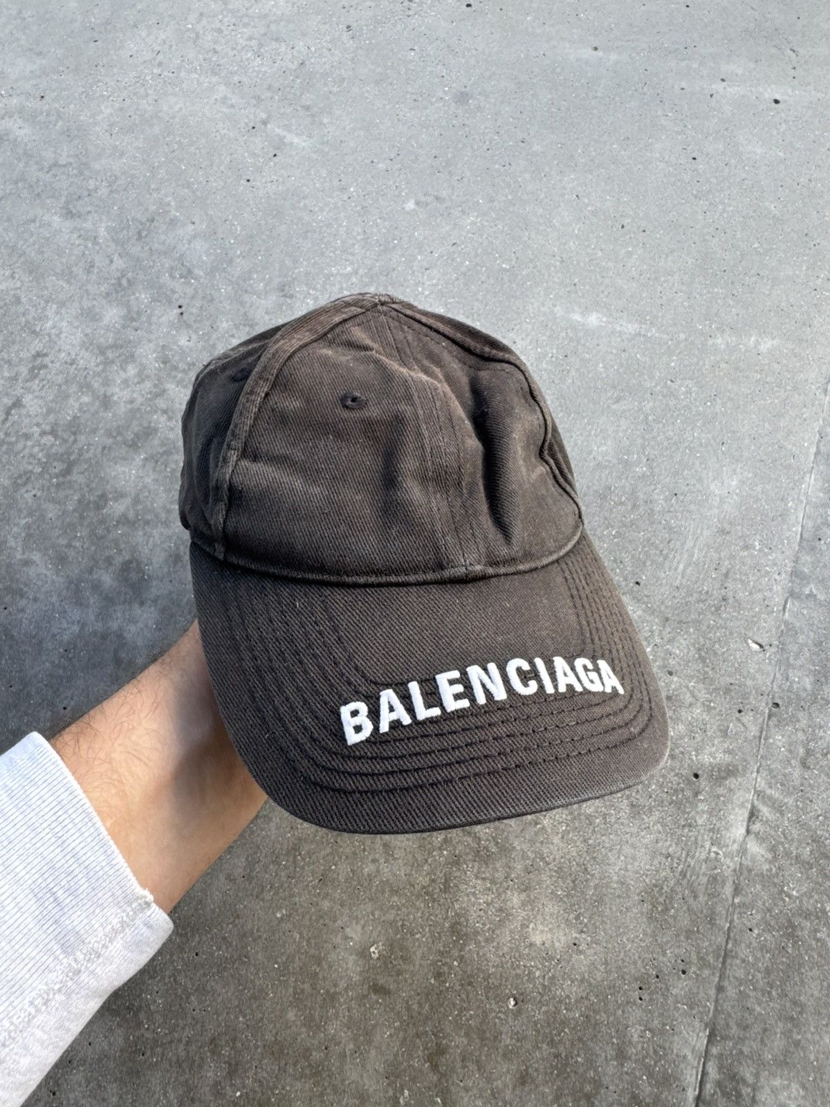 Balenciaga Balenciaga SS18 logo Hat distressed Archive Designer grail Size ONE SIZE - 2 Thumbnail