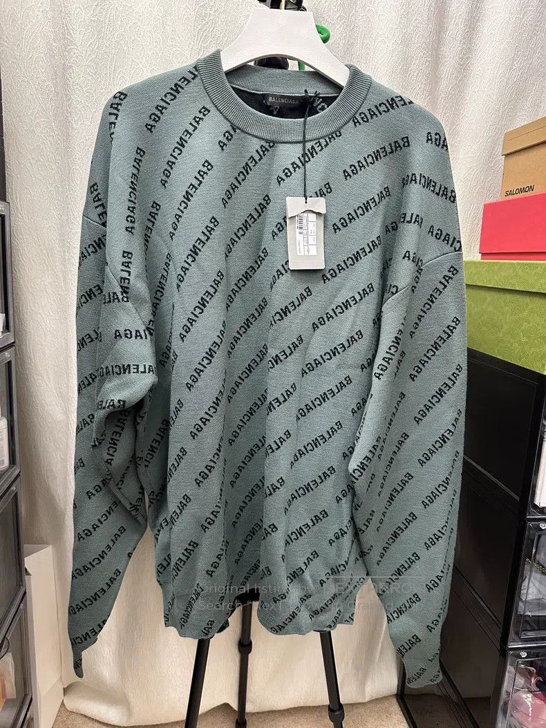 Balenciaga Balenciaga Full Bullet Screen Logo Long Sleeve Knit Sweate Size US L / EU 52-54 / 3 - 1 Thumbnail
