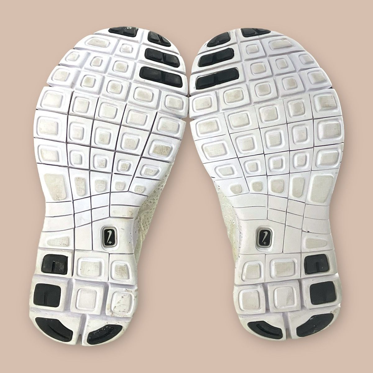 Nike Nike Flyknit Mercurial 'Triple White' Size US 5 / EU 37 - 13 Thumbnail