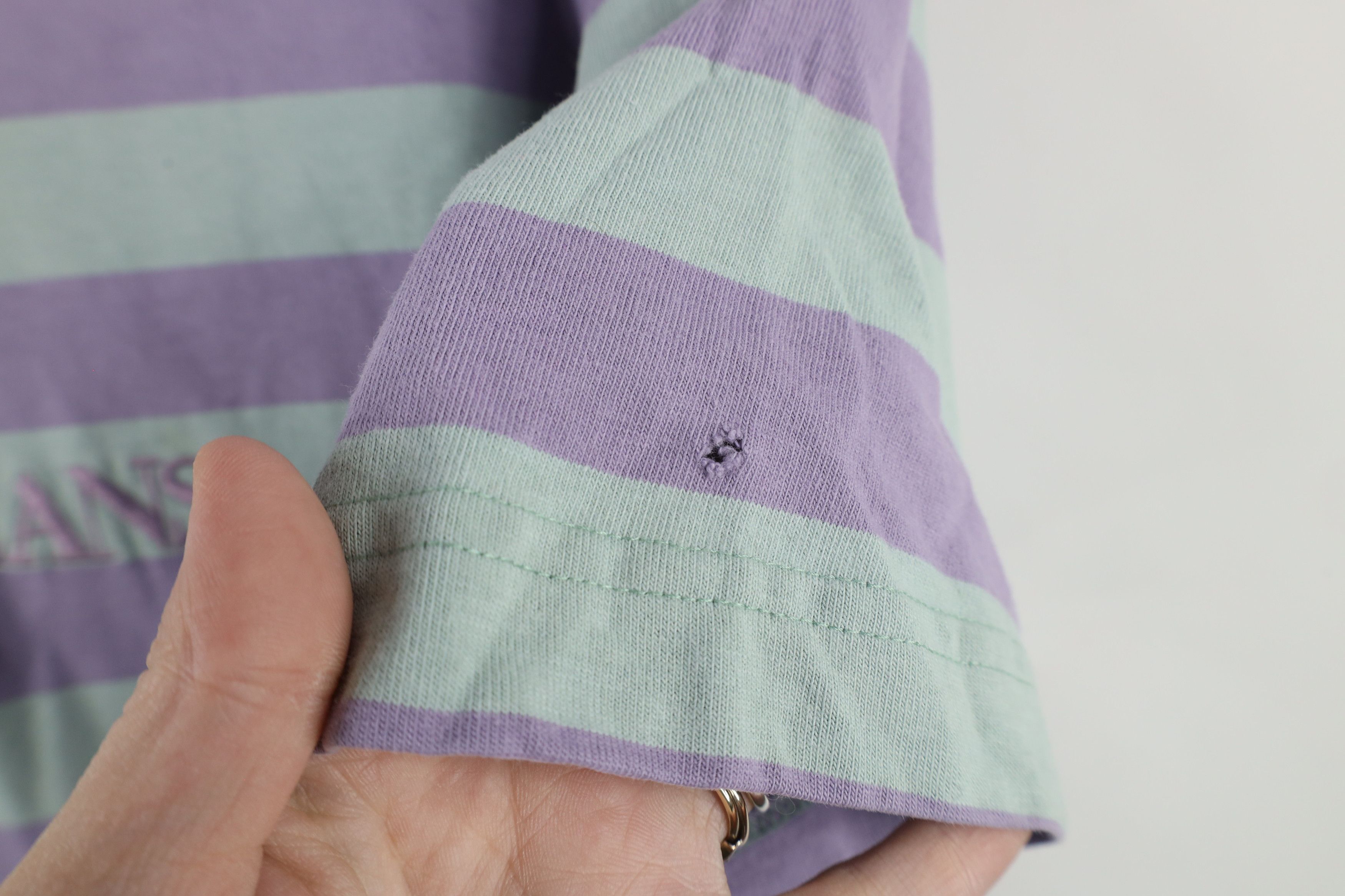 Guess × Vintage Vintage 90s Guess Jeans USA T-Shirt Pastel Purple Mint USA Size US M / EU 48-50 / 2 - 4 Thumbnail