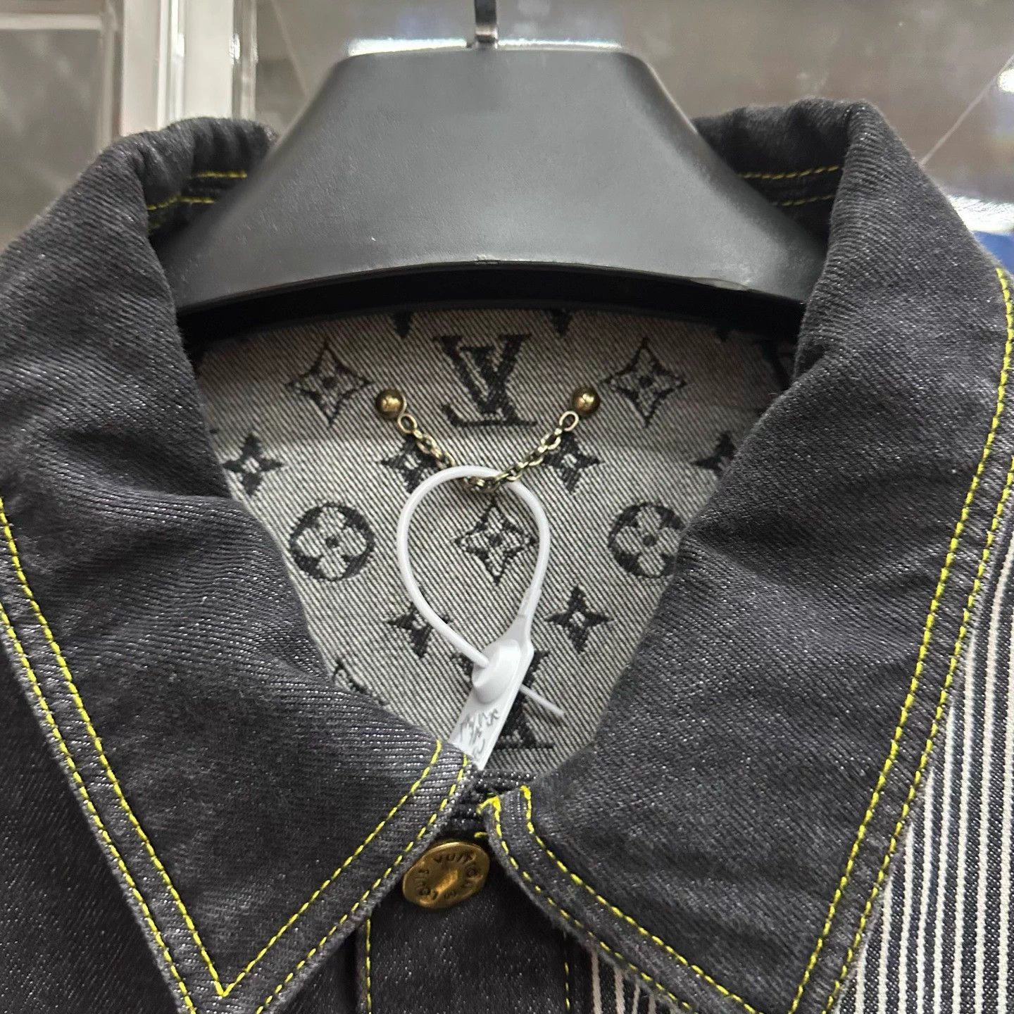 Louis Vuitton LOUIS VUITTON Deconstructed Patchworkt Denim Jacket Size US XL / EU 56 / 4 - 6 Thumbnail