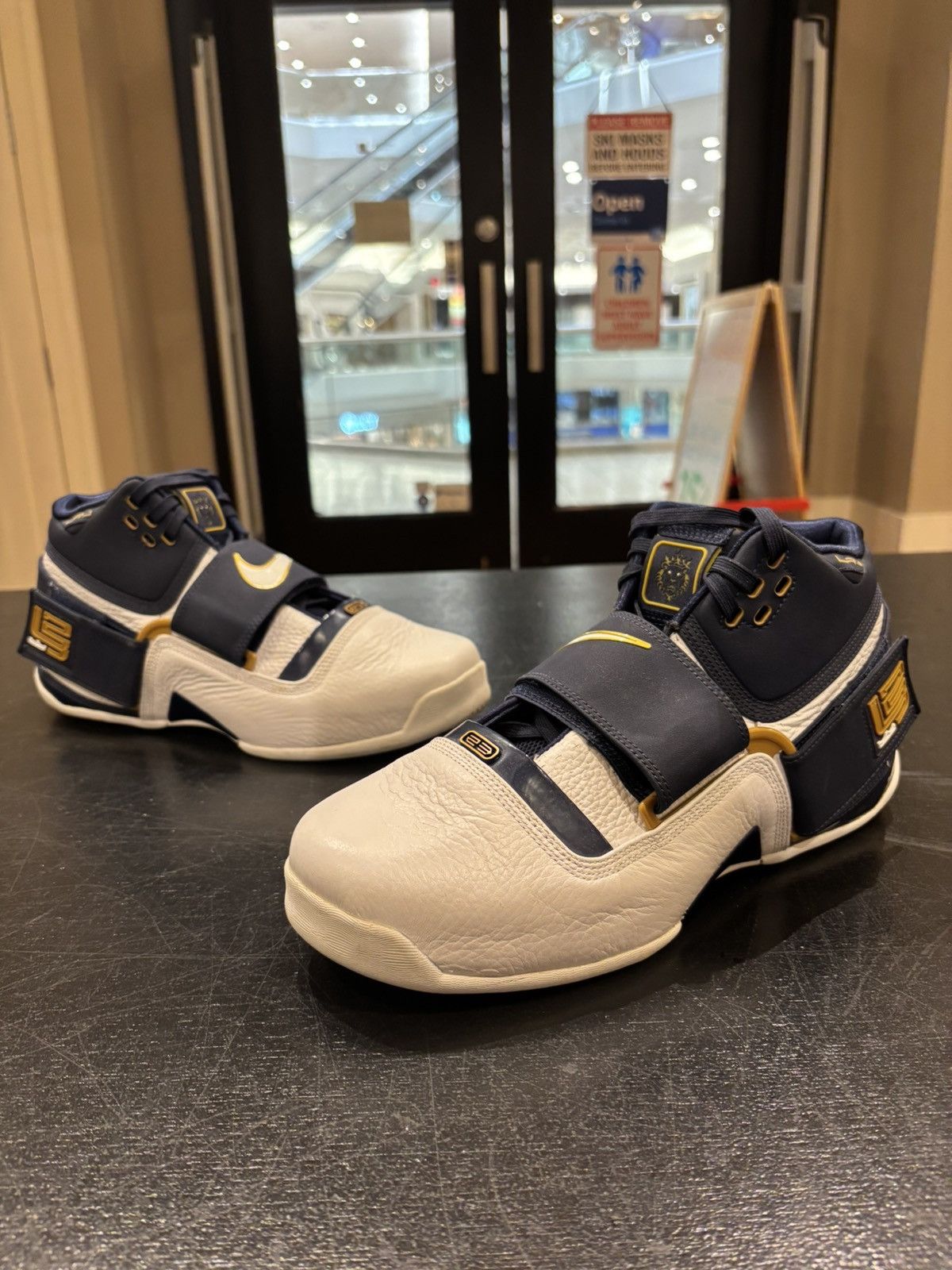 Lebron Shoes Soldier LeBron Zoom Soldier 'Think 16 25 Straight'